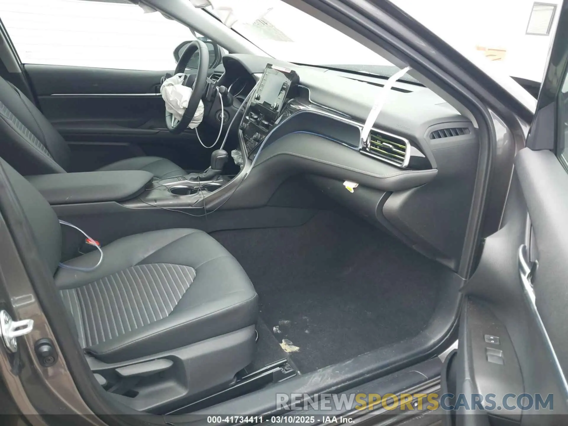 5 Photograph of a damaged car 4T1G11AK9RU918896 TOYOTA CAMRY 2024