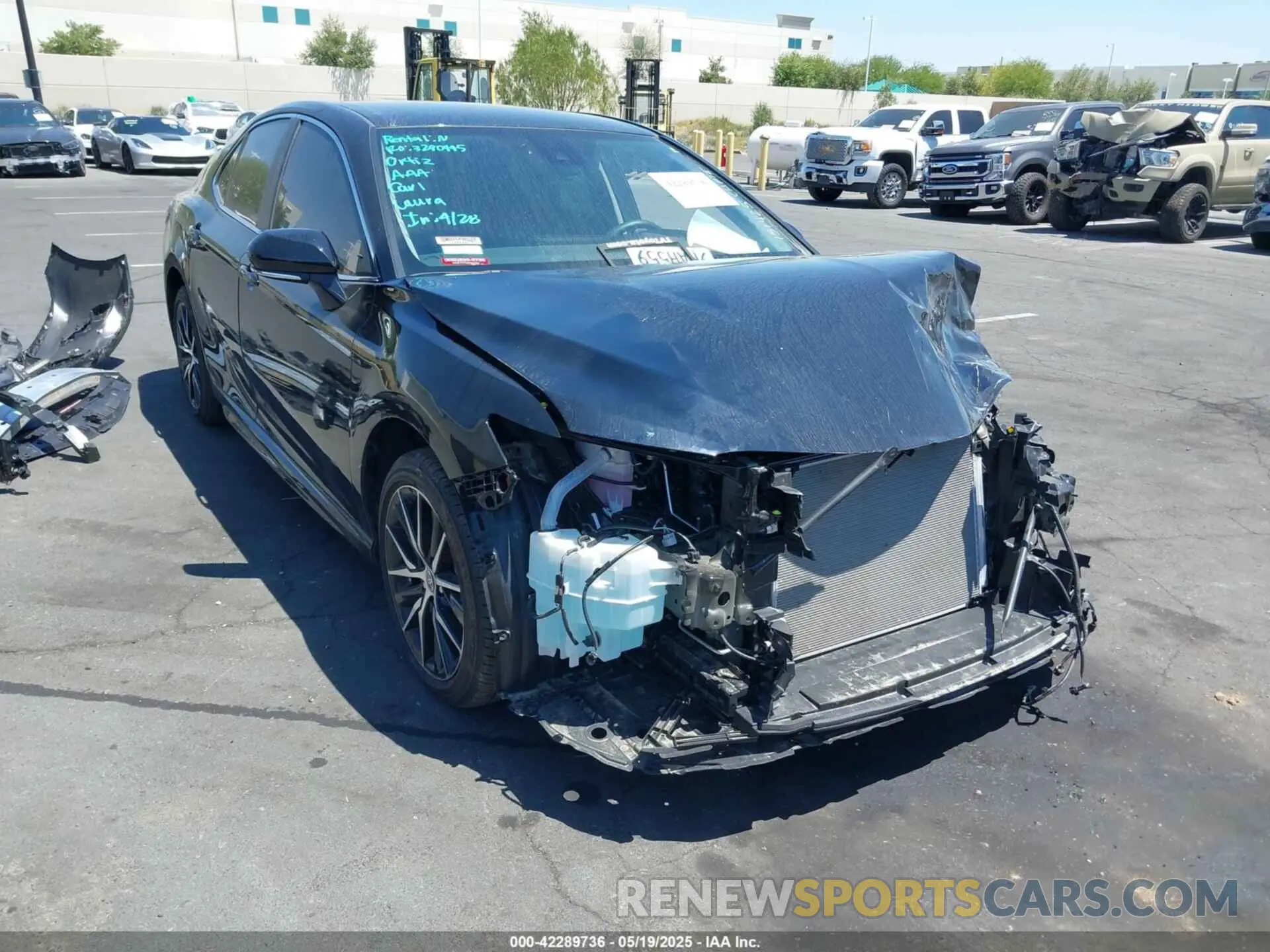 14 Photograph of a damaged car 4T1G11AKXRU260733 TOYOTA CAMRY 2024
