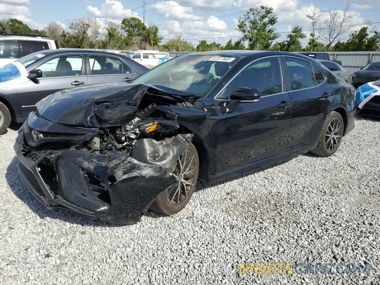 1 Photograph of a damaged car 4T1G11AKXRU855422 TOYOTA CAMRY 2024
