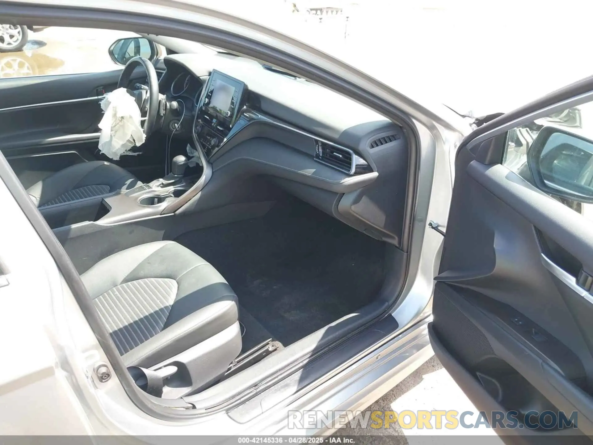 5 Photograph of a damaged car 4T1G11AKXRU858255 TOYOTA CAMRY 2024