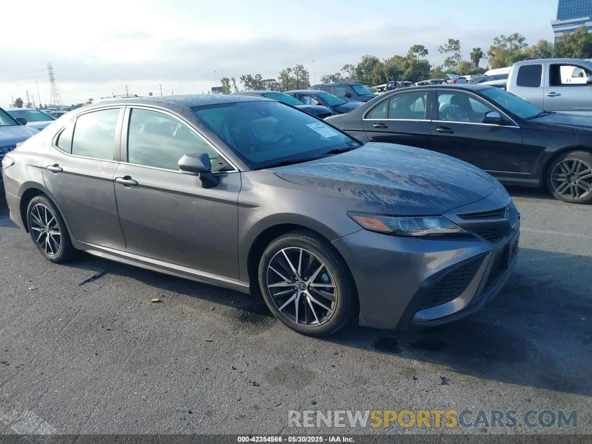 1 Photograph of a damaged car 4T1G11AKXRU866453 TOYOTA CAMRY 2024