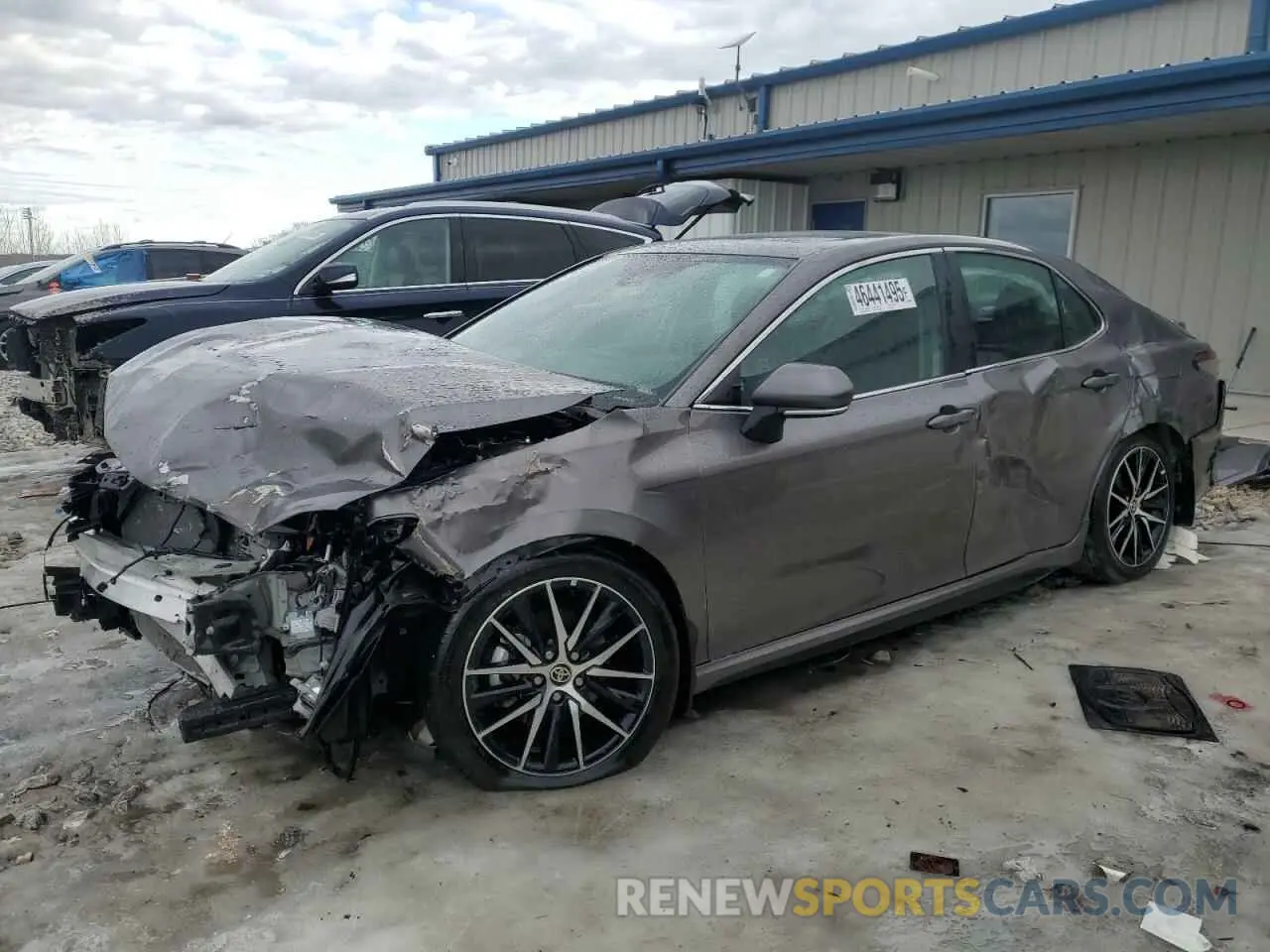 1 Photograph of a damaged car 4T1G11BK1RU119113 TOYOTA CAMRY 2024