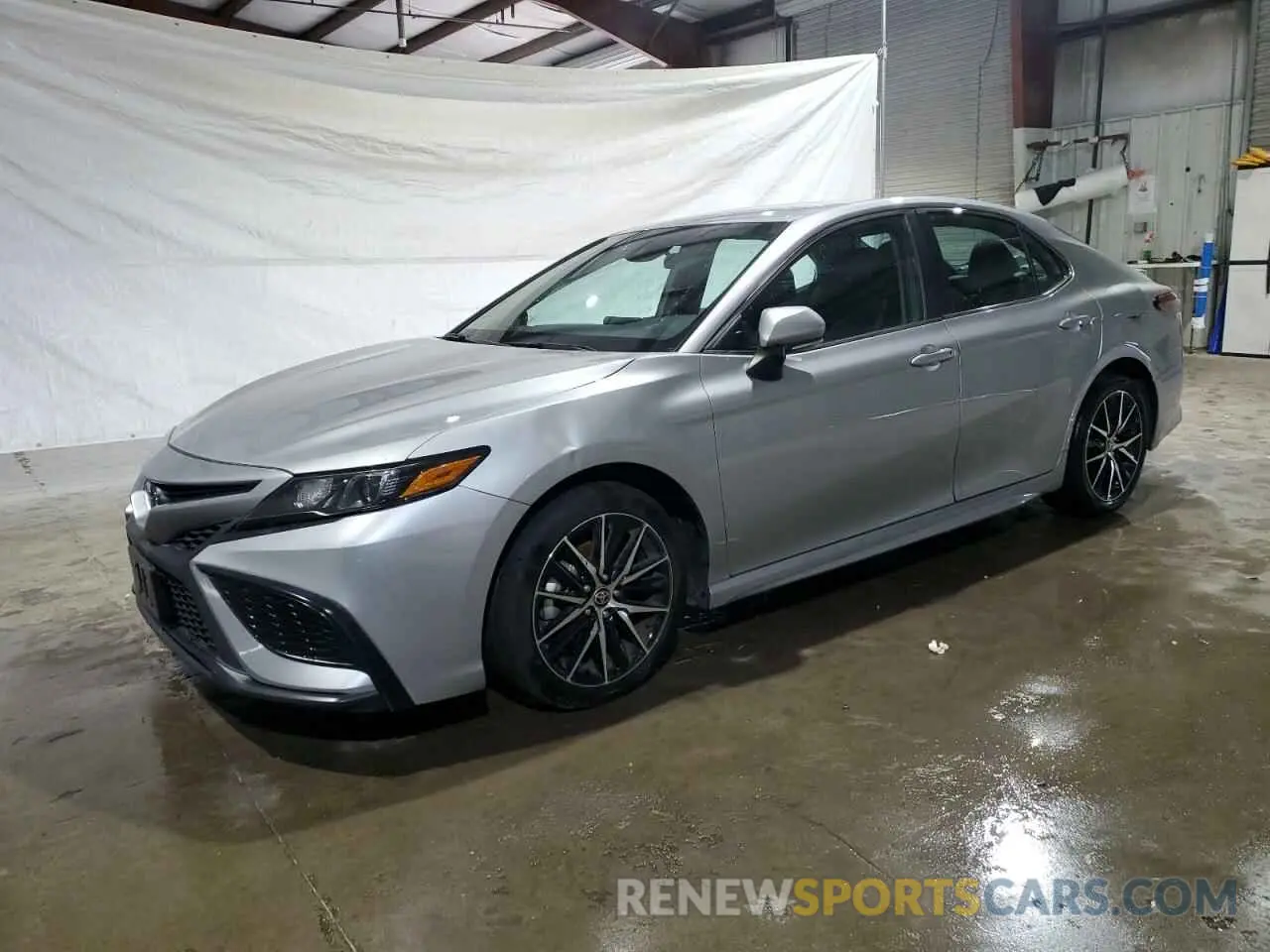 1 Photograph of a damaged car 4T1G11BK3RU123339 TOYOTA CAMRY 2024