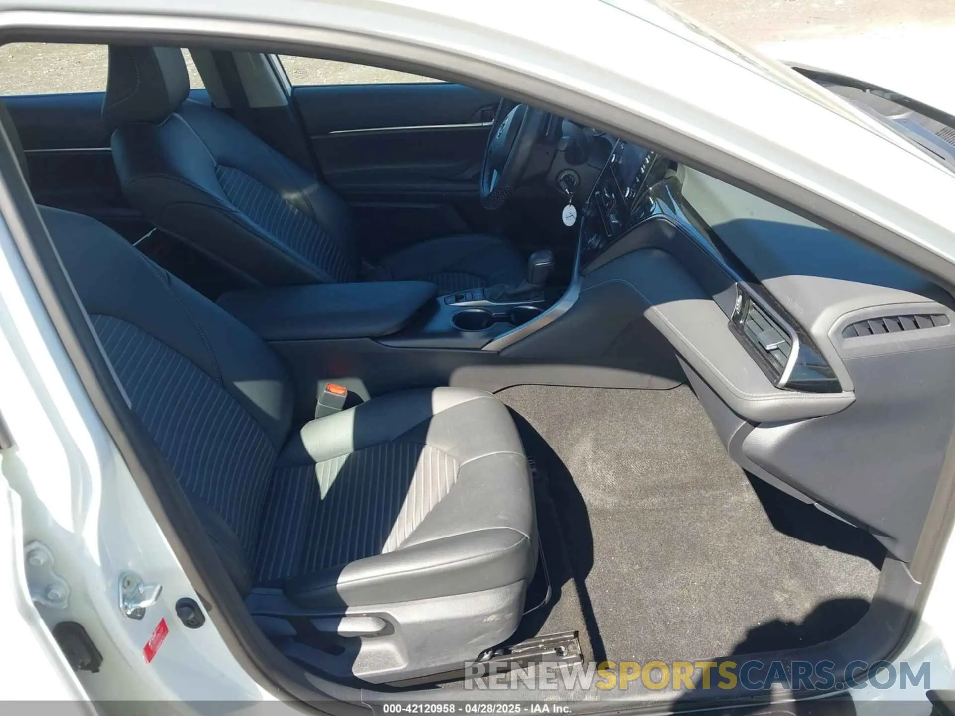 5 Photograph of a damaged car 4T1G11BK8RU121389 TOYOTA CAMRY 2024
