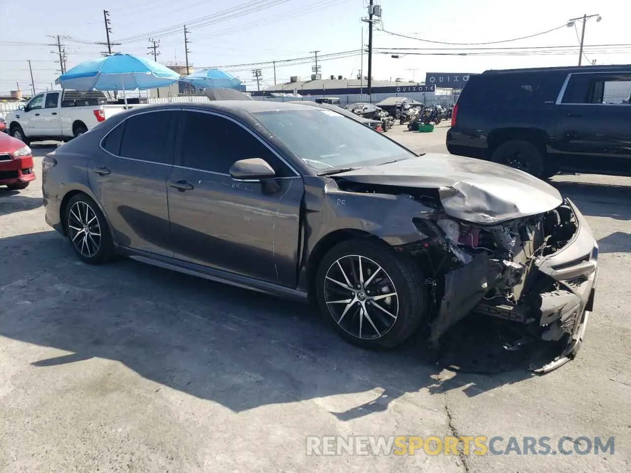 4 Photograph of a damaged car 4T1G31AK1RU631742 TOYOTA CAMRY 2024