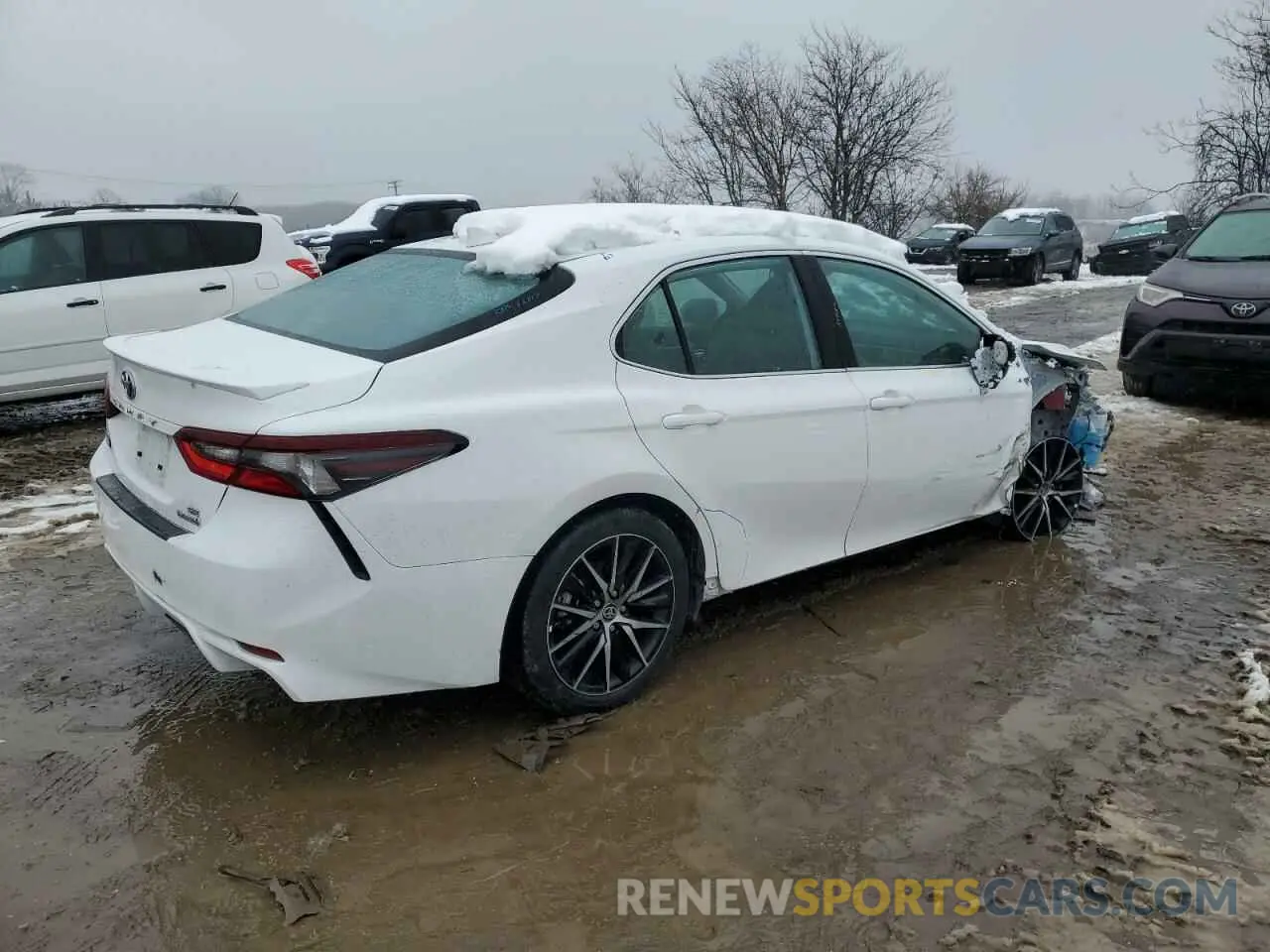 3 Photograph of a damaged car 4T1G31AK3RU620855 TOYOTA CAMRY 2024