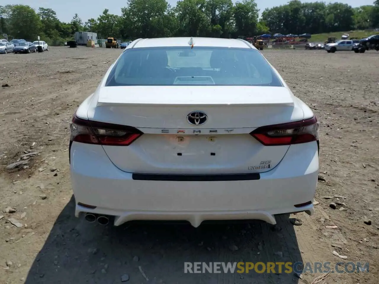 6 Photograph of a damaged car 4T1G31AK5RU073118 TOYOTA CAMRY 2024
