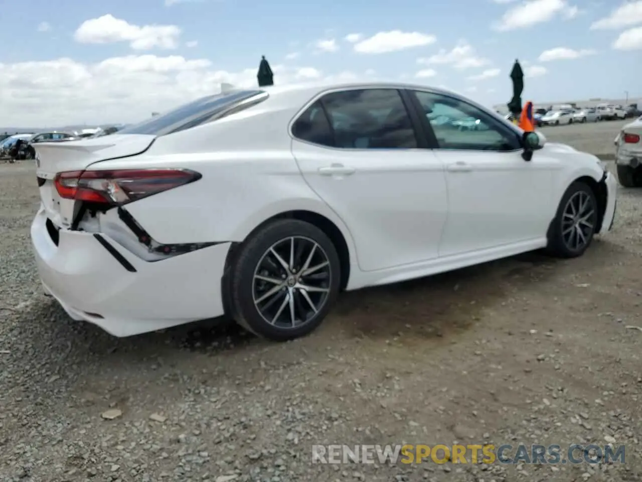 3 Photograph of a damaged car 4T1G31AK6RU066629 TOYOTA CAMRY 2024
