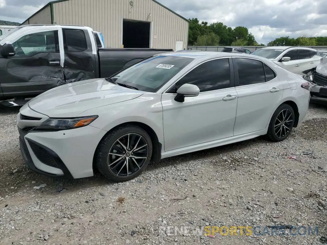 1 Photograph of a damaged car 4T1G31AK8RU070701 TOYOTA CAMRY 2024