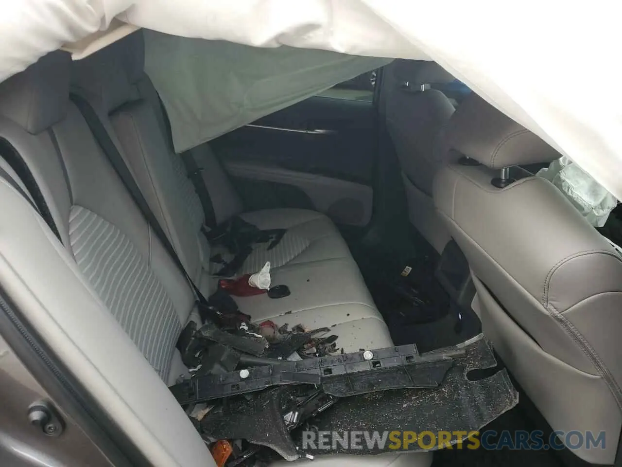10 Photograph of a damaged car 4T1G31AK9RU064888 TOYOTA CAMRY 2024