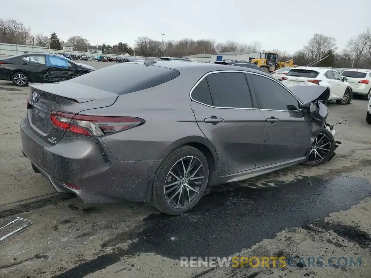 3 Photograph of a damaged car 4T1G31AK9RU064888 TOYOTA CAMRY 2024
