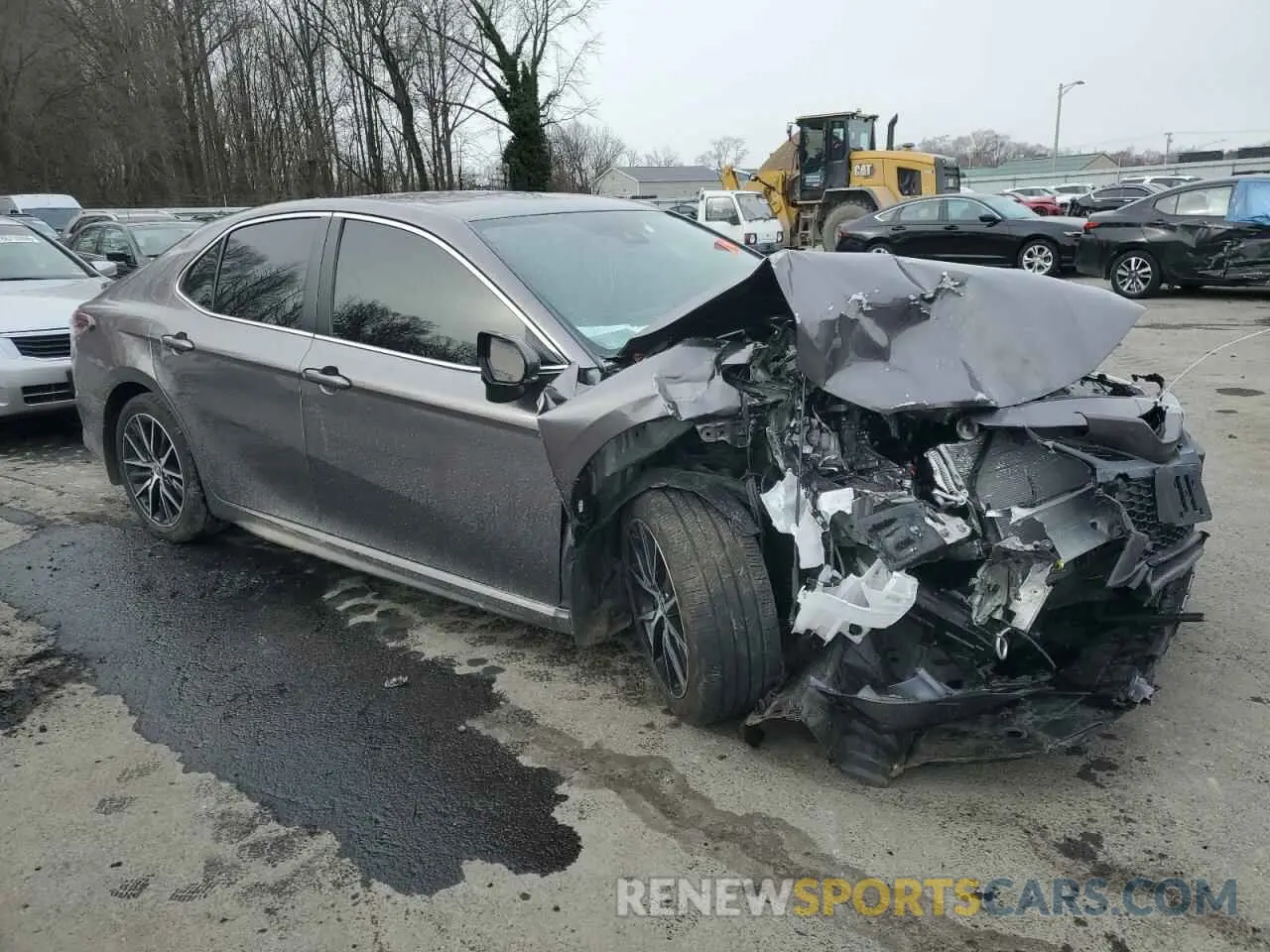 4 Photograph of a damaged car 4T1G31AK9RU064888 TOYOTA CAMRY 2024