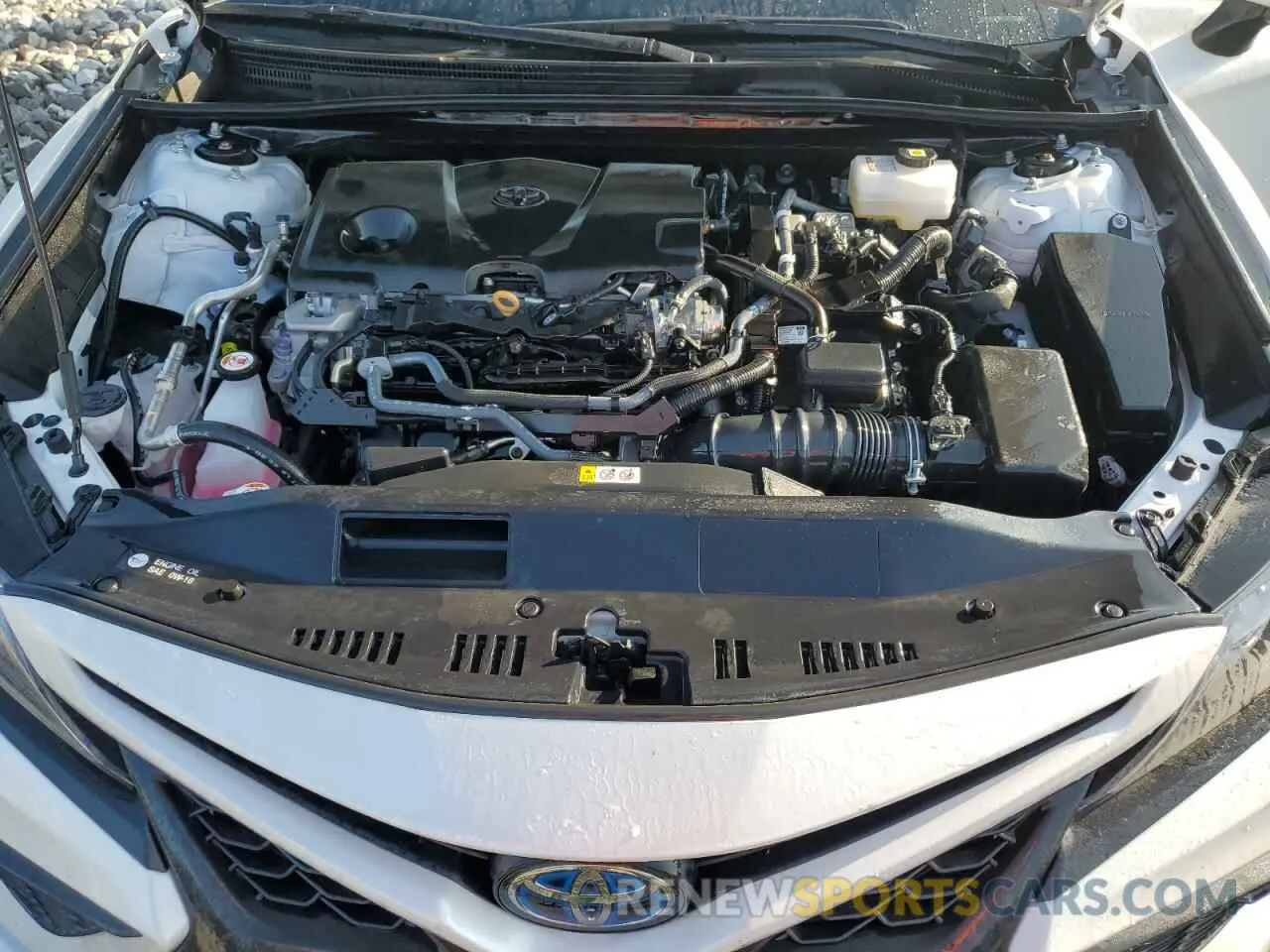 11 Photograph of a damaged car 4T1K31AK0RU622377 TOYOTA CAMRY 2024