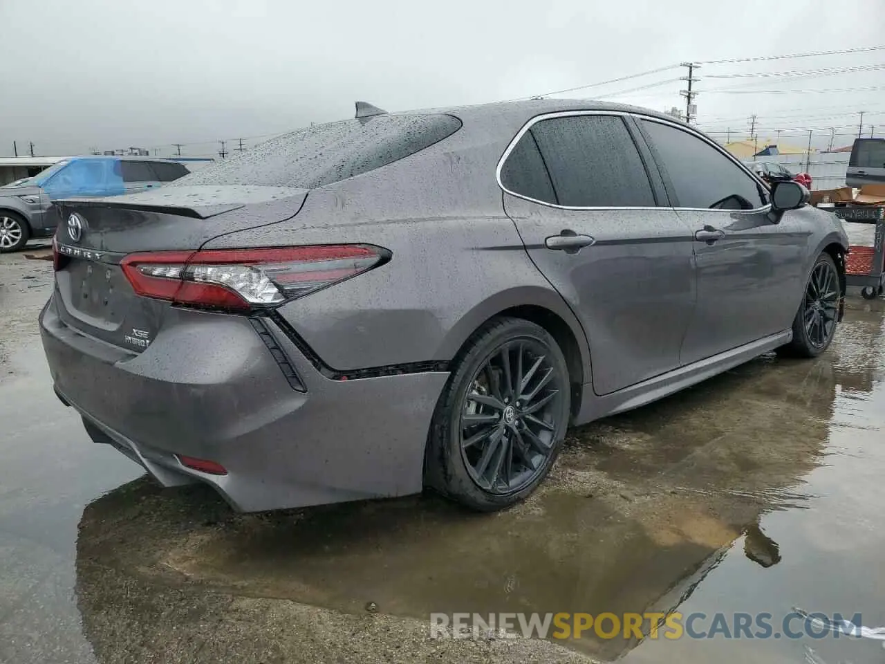 3 Photograph of a damaged car 4T1K31AK3RU621269 TOYOTA CAMRY 2024
