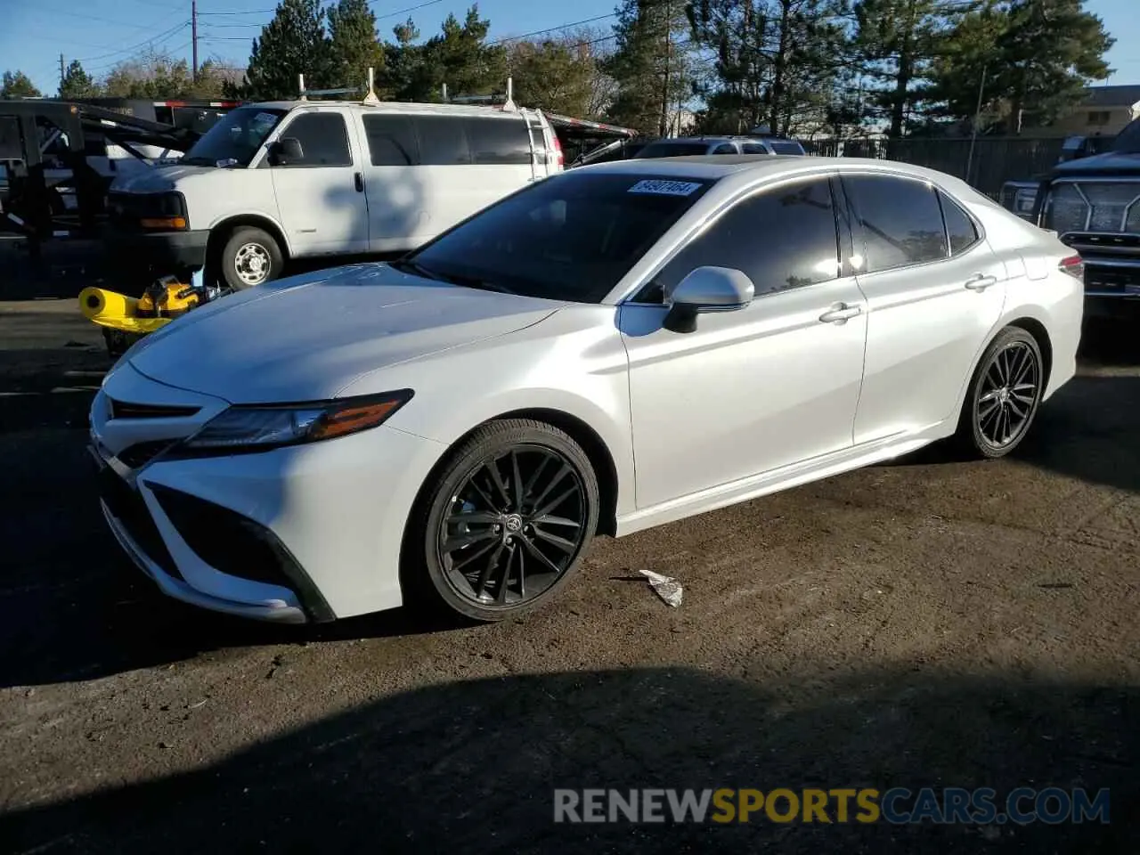 1 Photograph of a damaged car 4T1K31AK9RU628596 TOYOTA CAMRY 2024