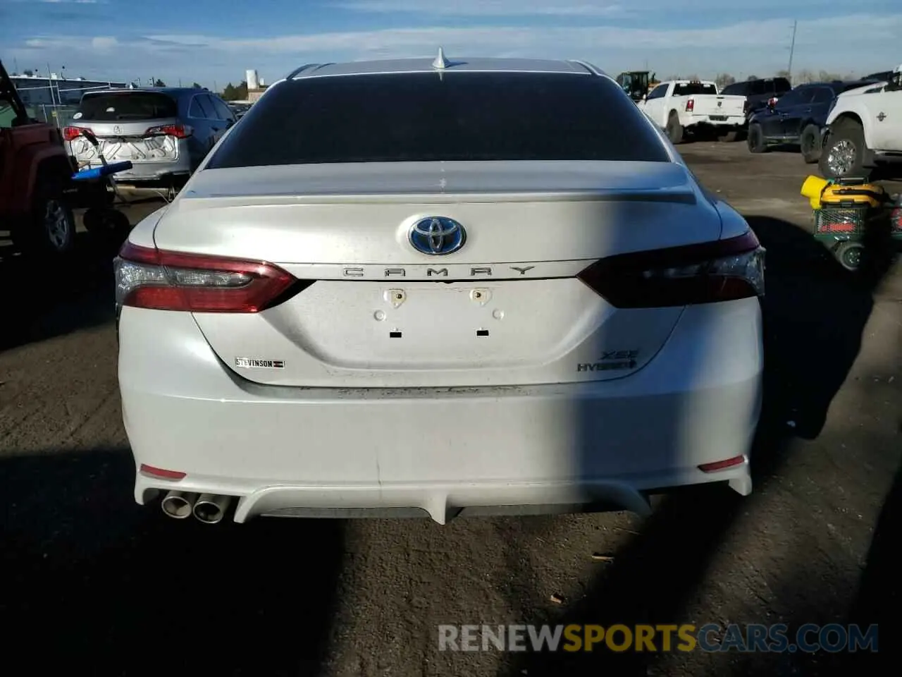6 Photograph of a damaged car 4T1K31AK9RU628596 TOYOTA CAMRY 2024