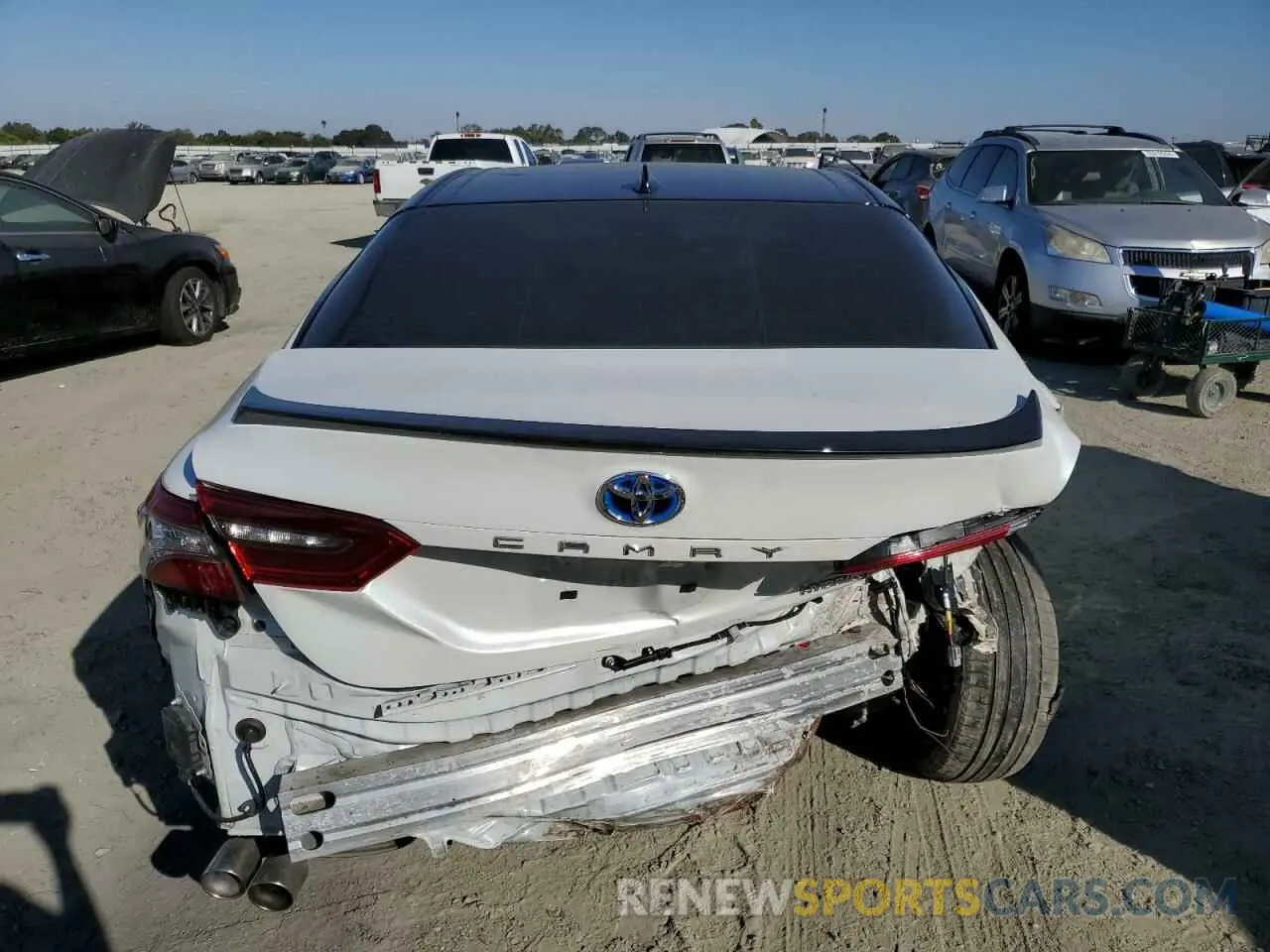 6 Photograph of a damaged car 4T1K31AKXRU075702 TOYOTA CAMRY 2024
