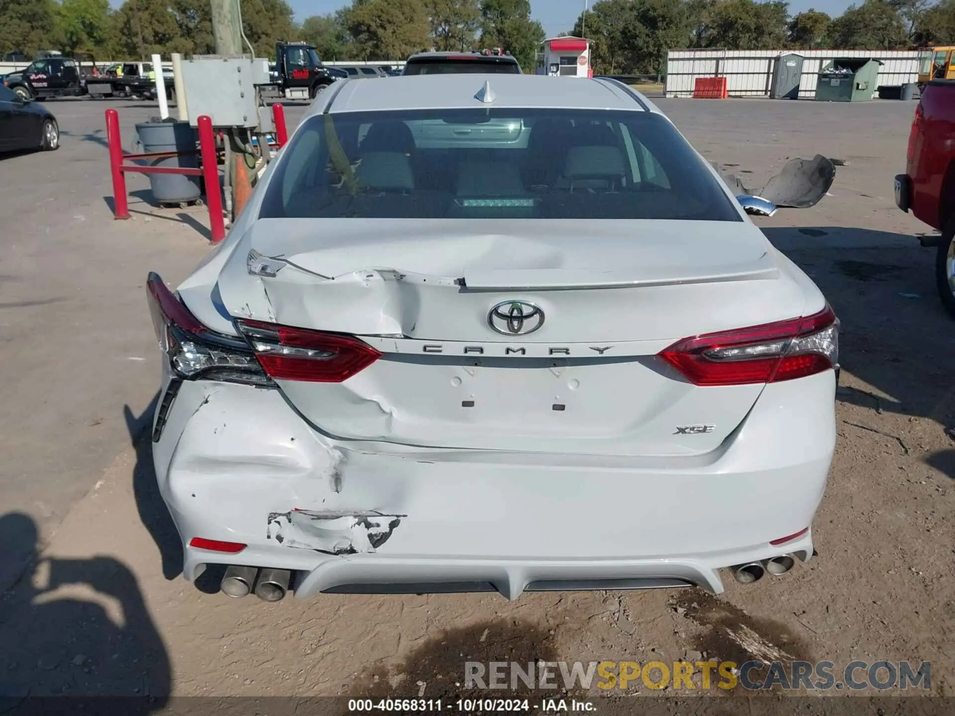 16 Photograph of a damaged car 4T1K61AK0RU217580 TOYOTA CAMRY 2024