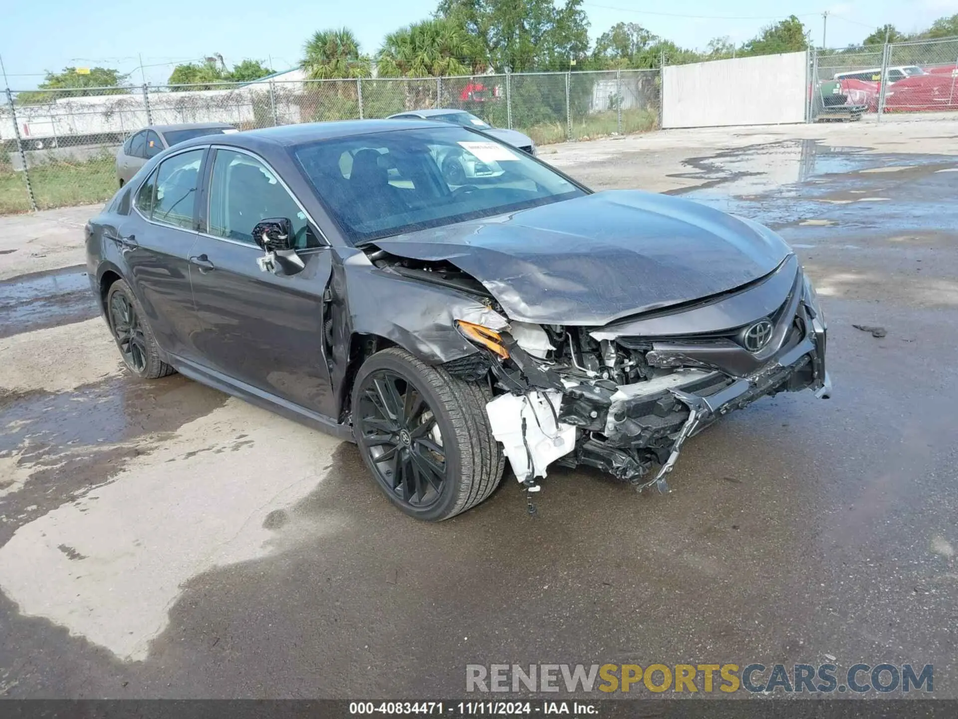 1 Photograph of a damaged car 4T1K61AK0RU880373 TOYOTA CAMRY 2024