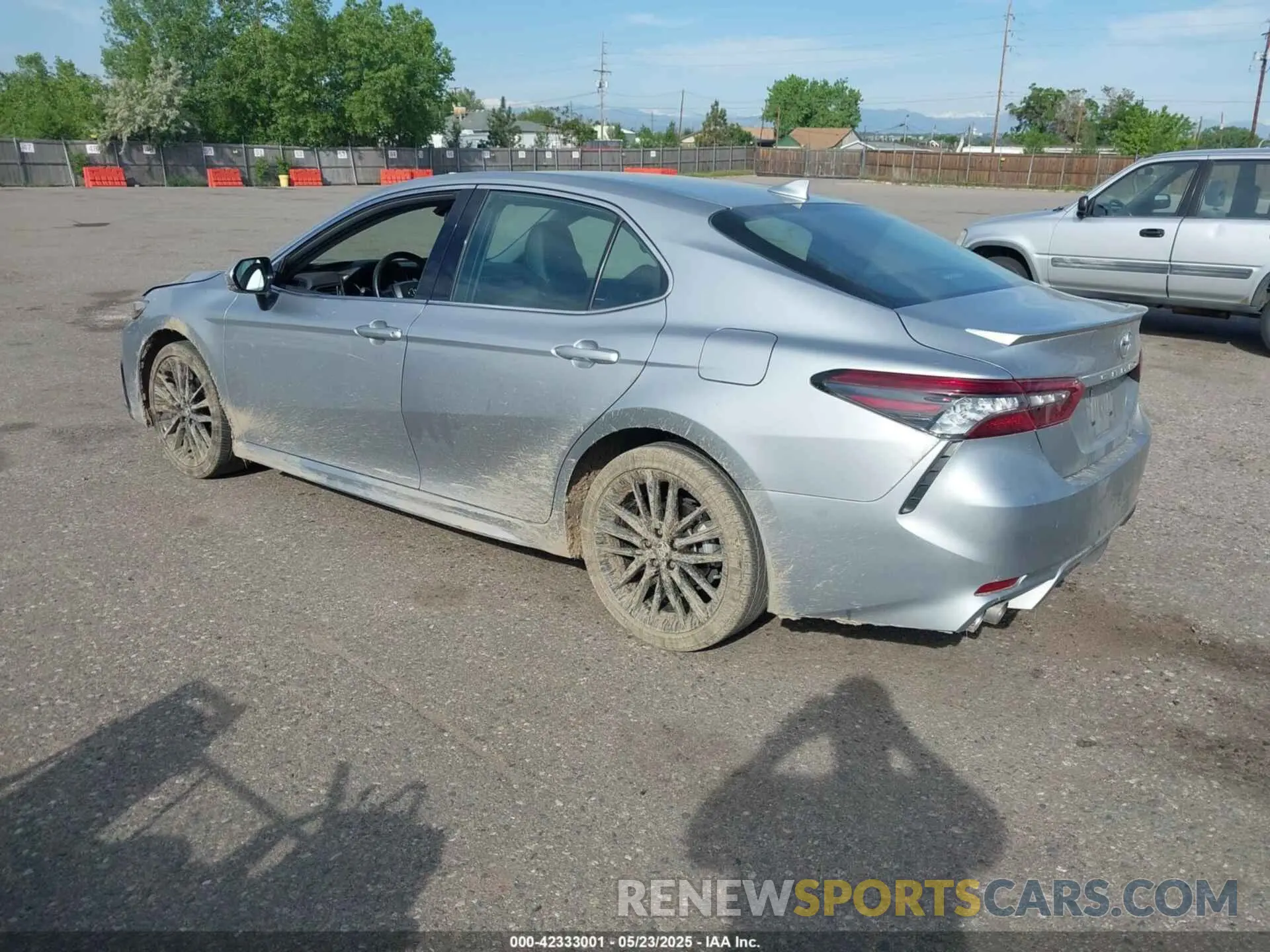 3 Photograph of a damaged car 4T1K61AK1RU896999 TOYOTA CAMRY 2024