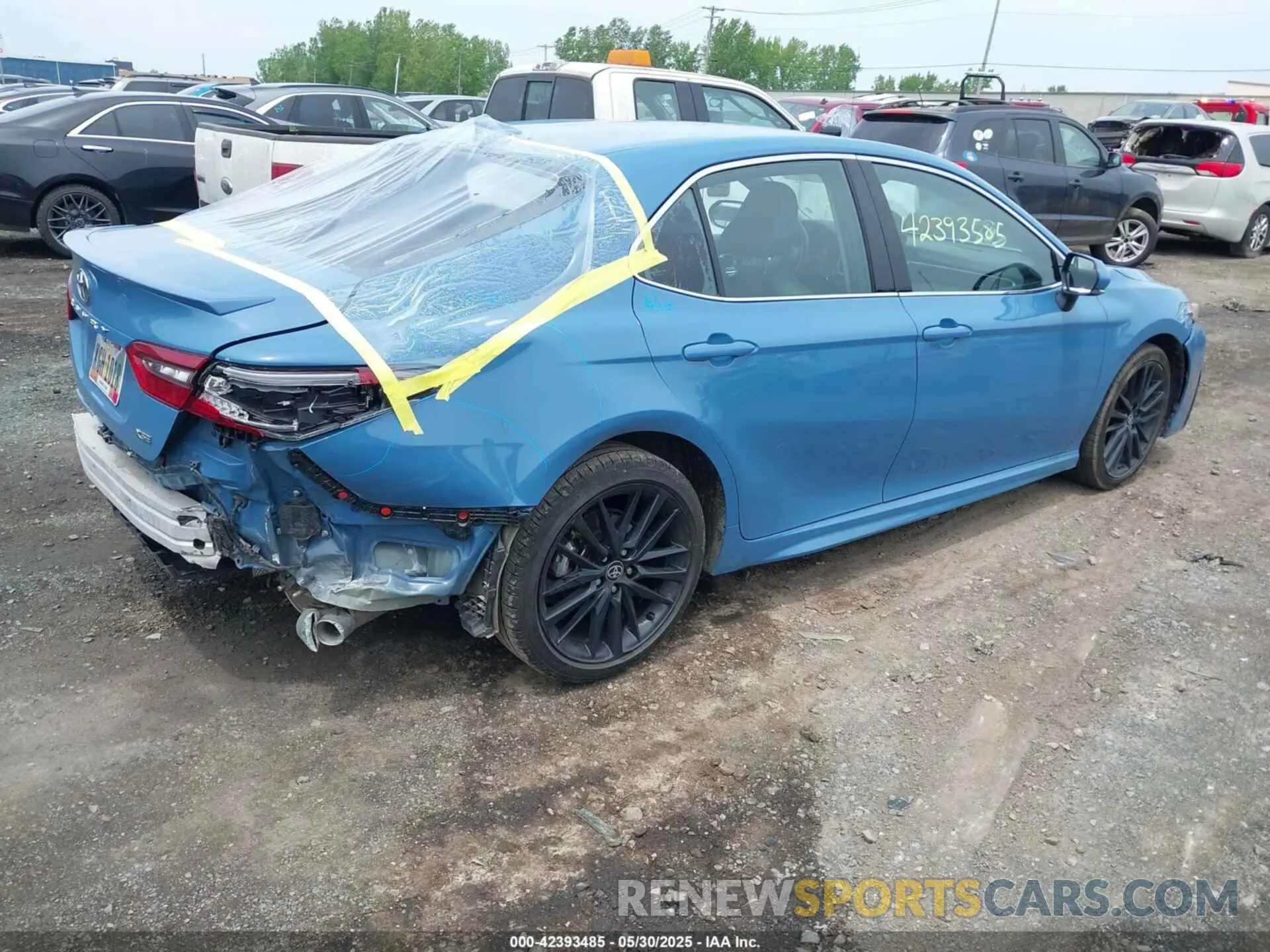 4 Photograph of a damaged car 4T1K61AK2RU236566 TOYOTA CAMRY 2024