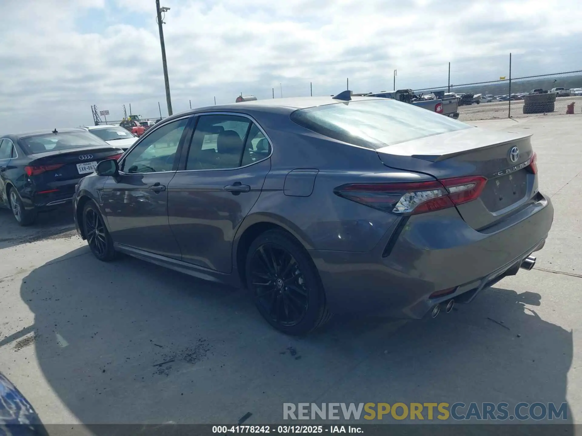 14 Photograph of a damaged car 4T1K61AK5RU243320 TOYOTA CAMRY 2024