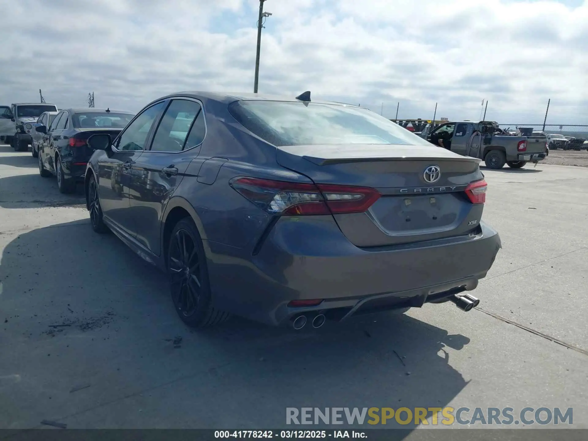 3 Photograph of a damaged car 4T1K61AK5RU243320 TOYOTA CAMRY 2024