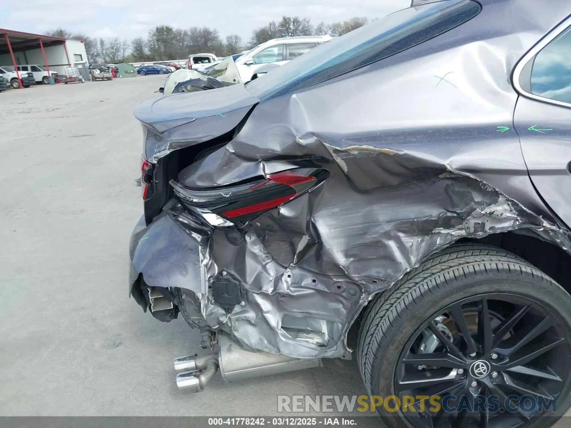 6 Photograph of a damaged car 4T1K61AK5RU243320 TOYOTA CAMRY 2024