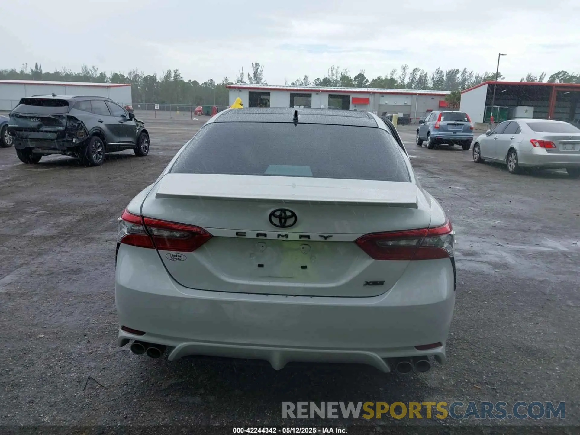17 Photograph of a damaged car 4T1K61AK6RU229751 TOYOTA CAMRY 2024