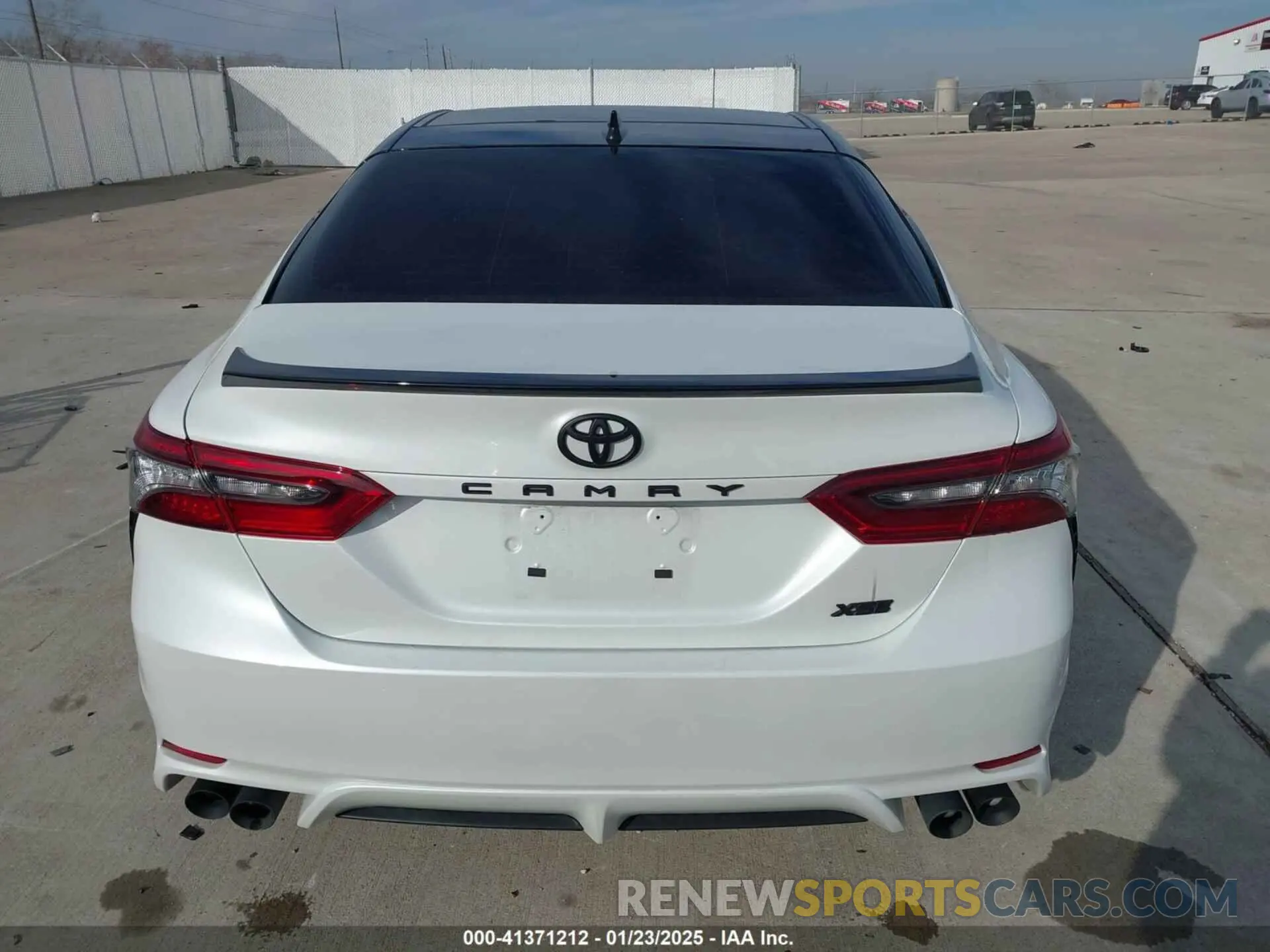 16 Photograph of a damaged car 4T1K61AK7RU216880 TOYOTA CAMRY 2024