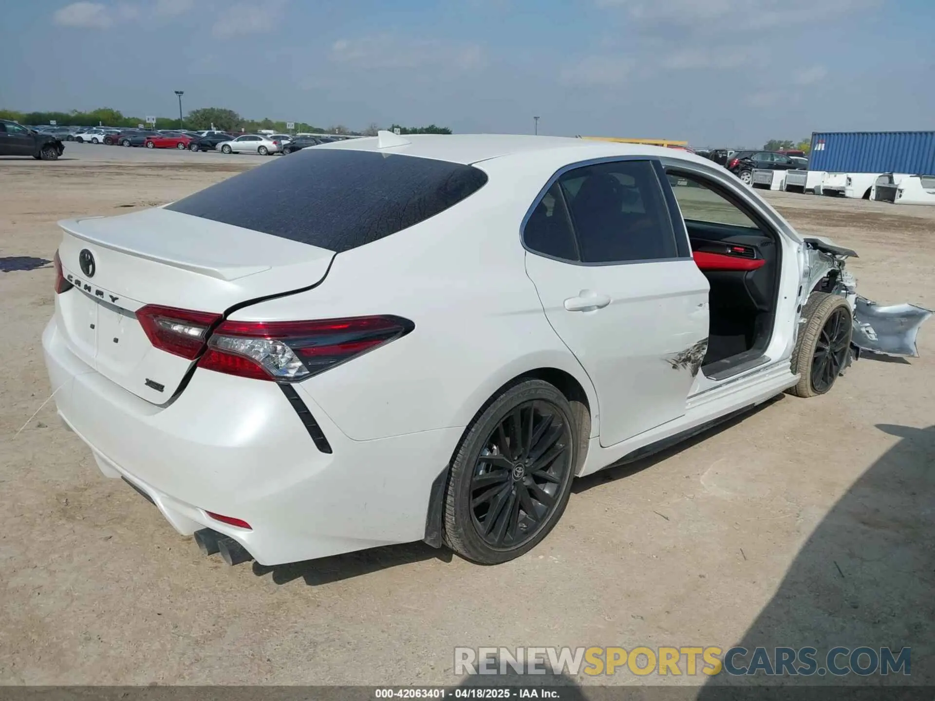 4 Photograph of a damaged car 4T1K61AK7RU858001 TOYOTA CAMRY 2024