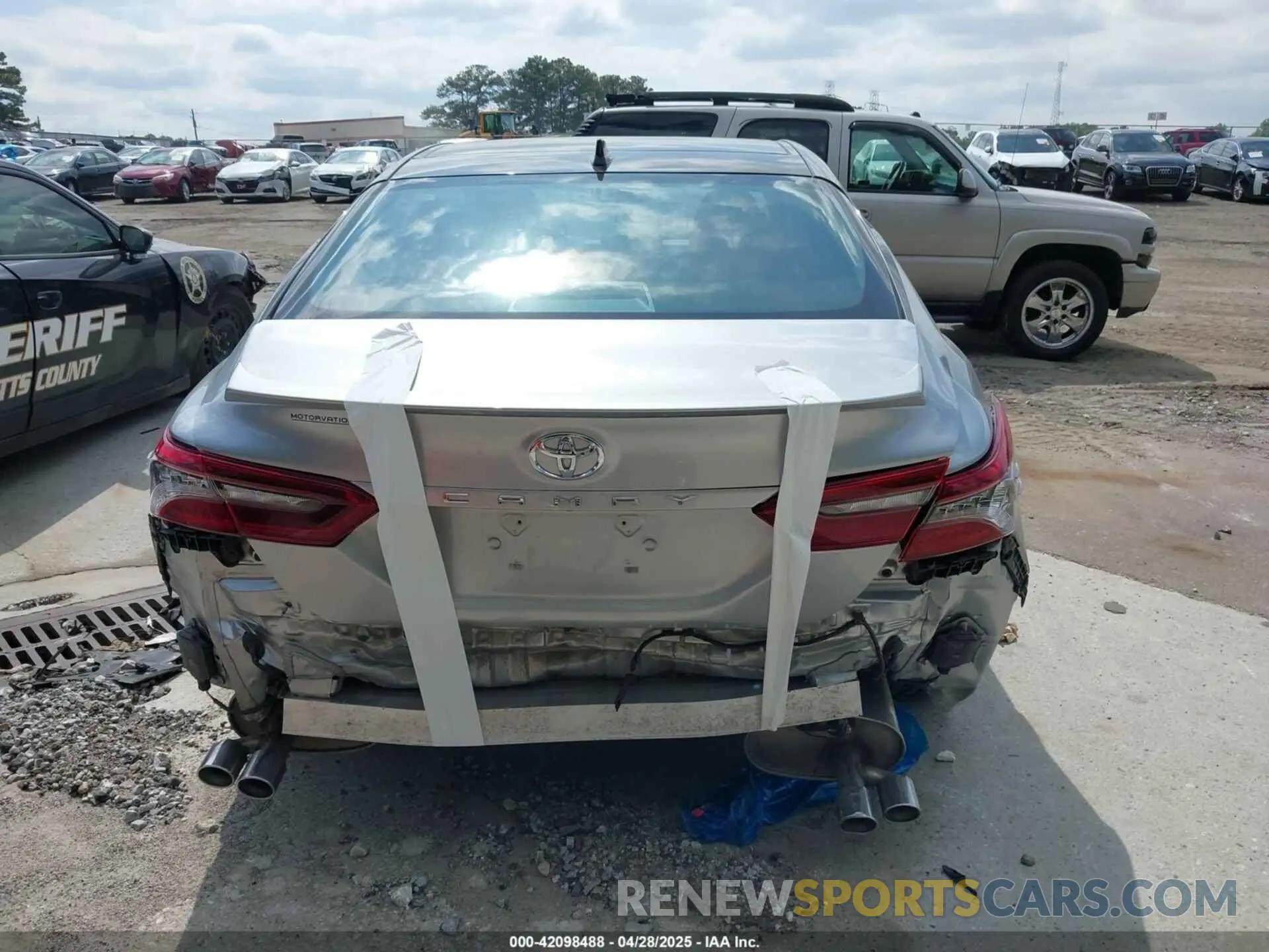 16 Photograph of a damaged car 4T1K61AK7RU861738 TOYOTA CAMRY 2024