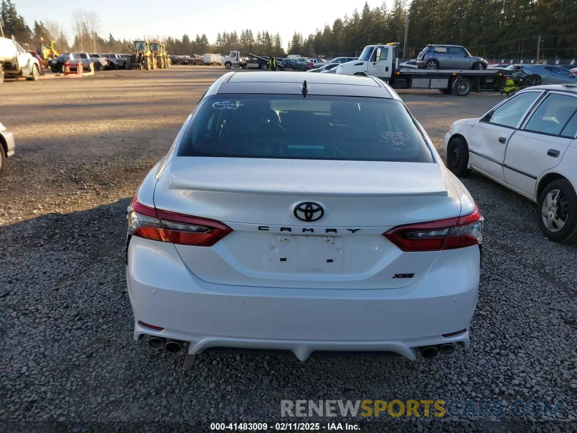 17 Photograph of a damaged car 4T1K61AK8RU863398 TOYOTA CAMRY 2024
