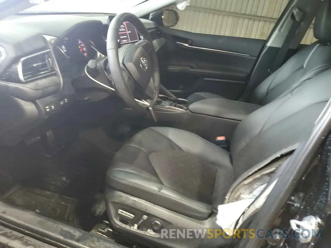 7 Photograph of a damaged car 4T1K61AK9RU221739 TOYOTA CAMRY 2024