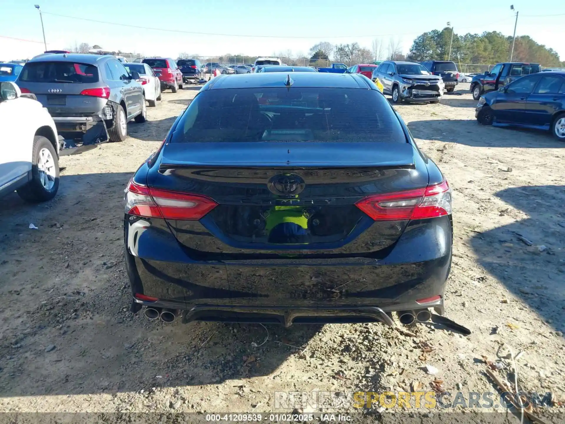 17 Photograph of a damaged car 4T1K61AK9RU228688 TOYOTA CAMRY 2024