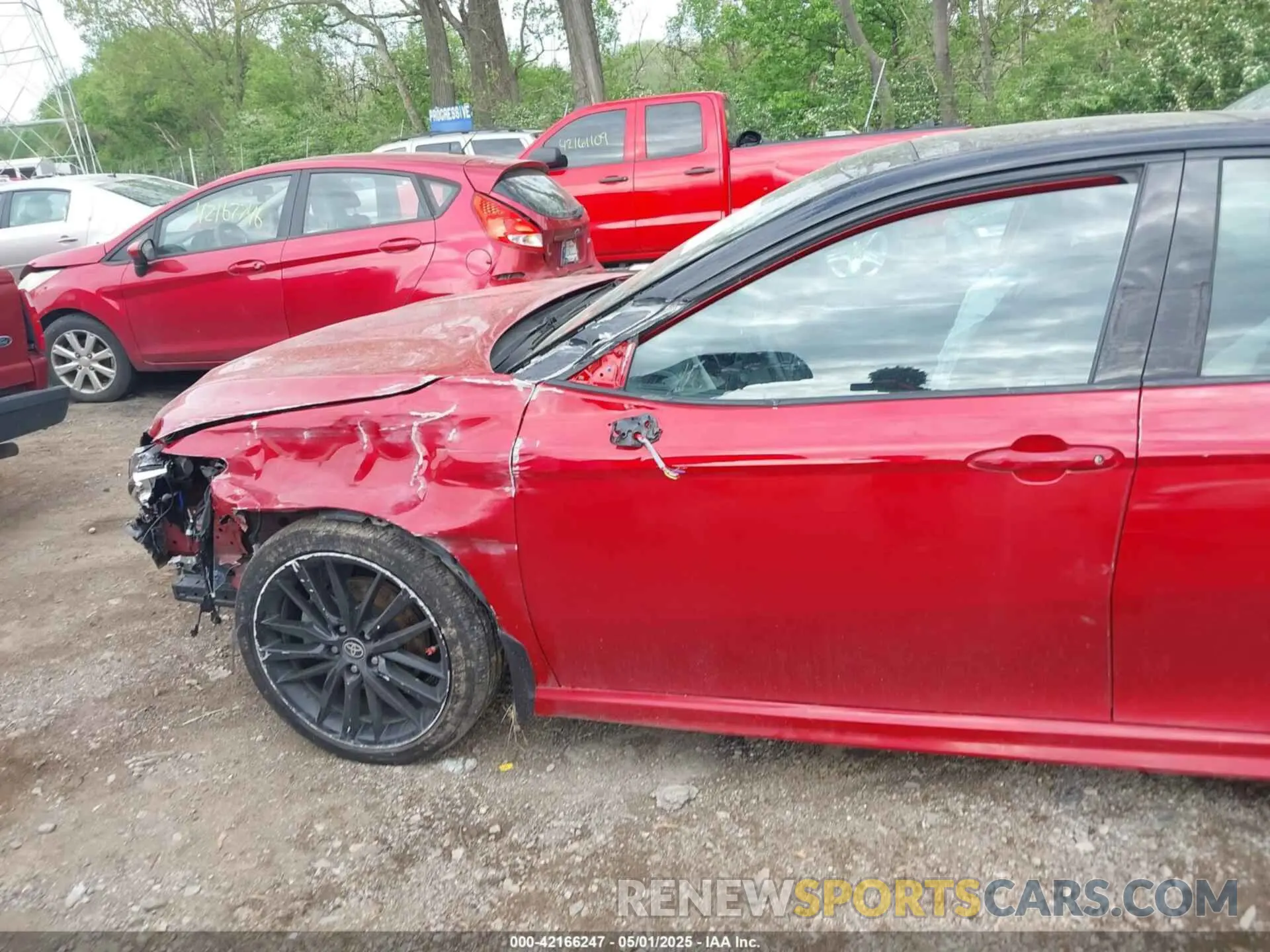 15 Photograph of a damaged car 4T1K61AKXRU205503 TOYOTA CAMRY 2024