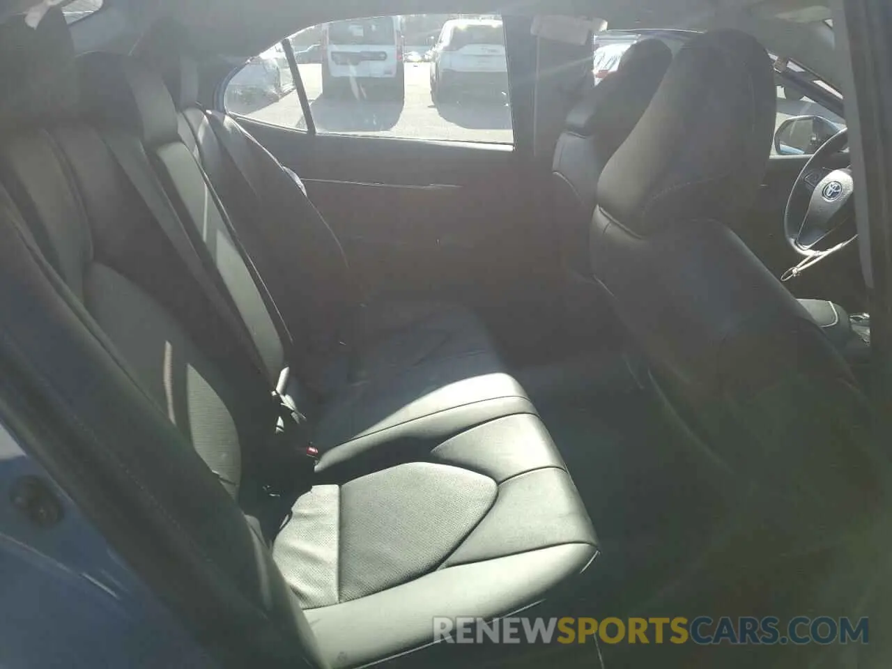 10 Photograph of a damaged car 4T1K61AKXRU218820 TOYOTA CAMRY 2024