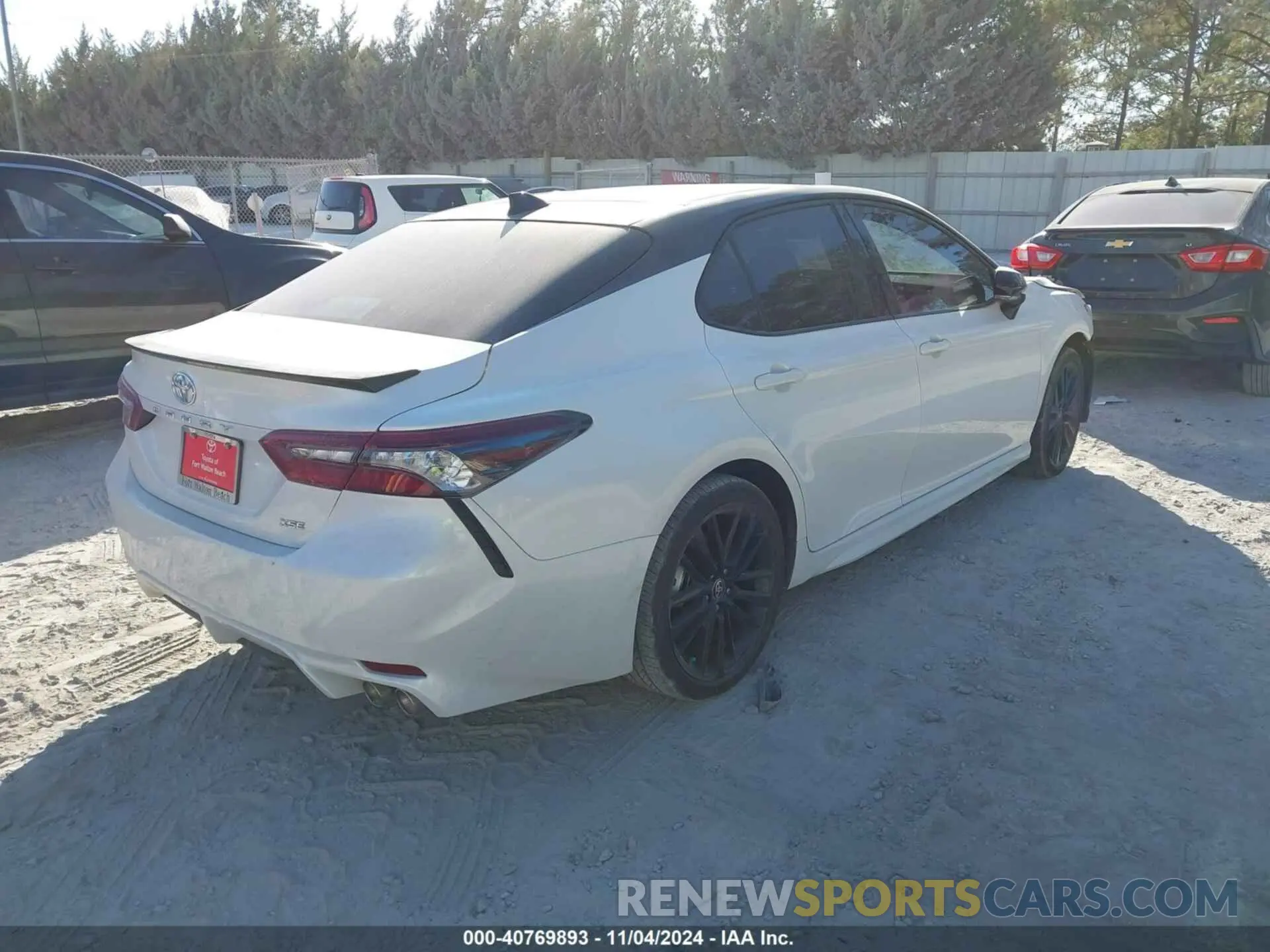 4 Photograph of a damaged car 4T1K61AKXRU228666 TOYOTA CAMRY 2024