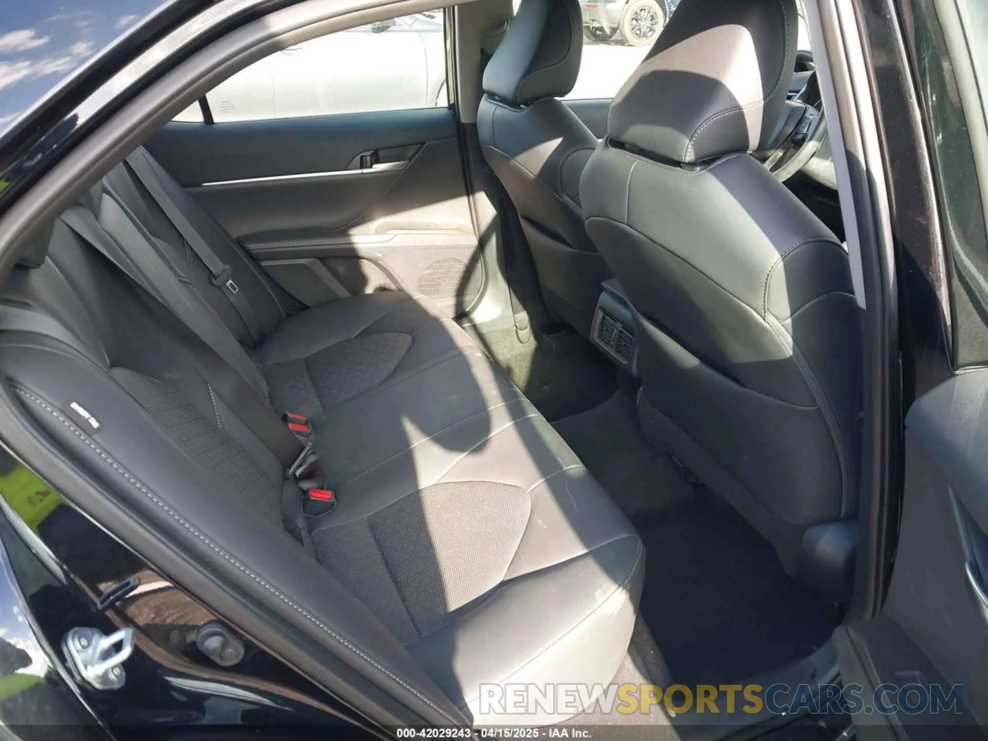 8 Photograph of a damaged car 4T1K61AKXRU887539 TOYOTA CAMRY 2024