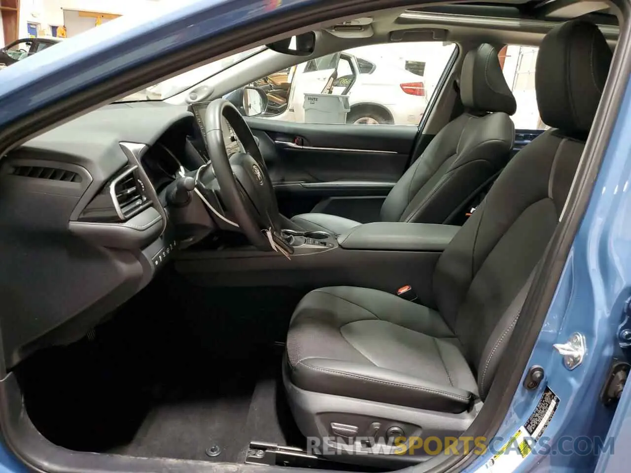 7 Photograph of a damaged car 4T1K61BK0RU123679 TOYOTA CAMRY 2024