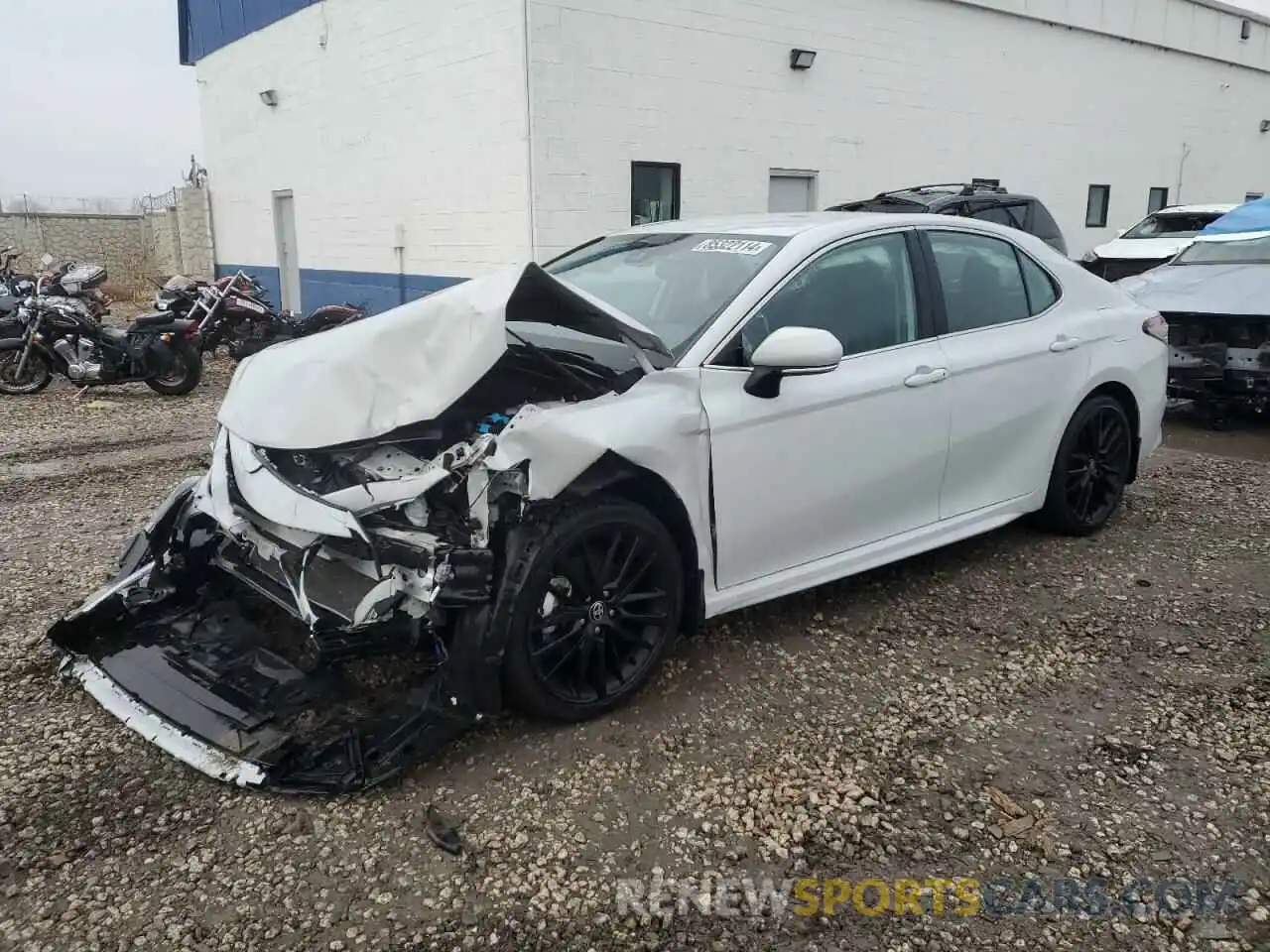 1 Photograph of a damaged car 4T1K61BK6RU110256 TOYOTA CAMRY 2024