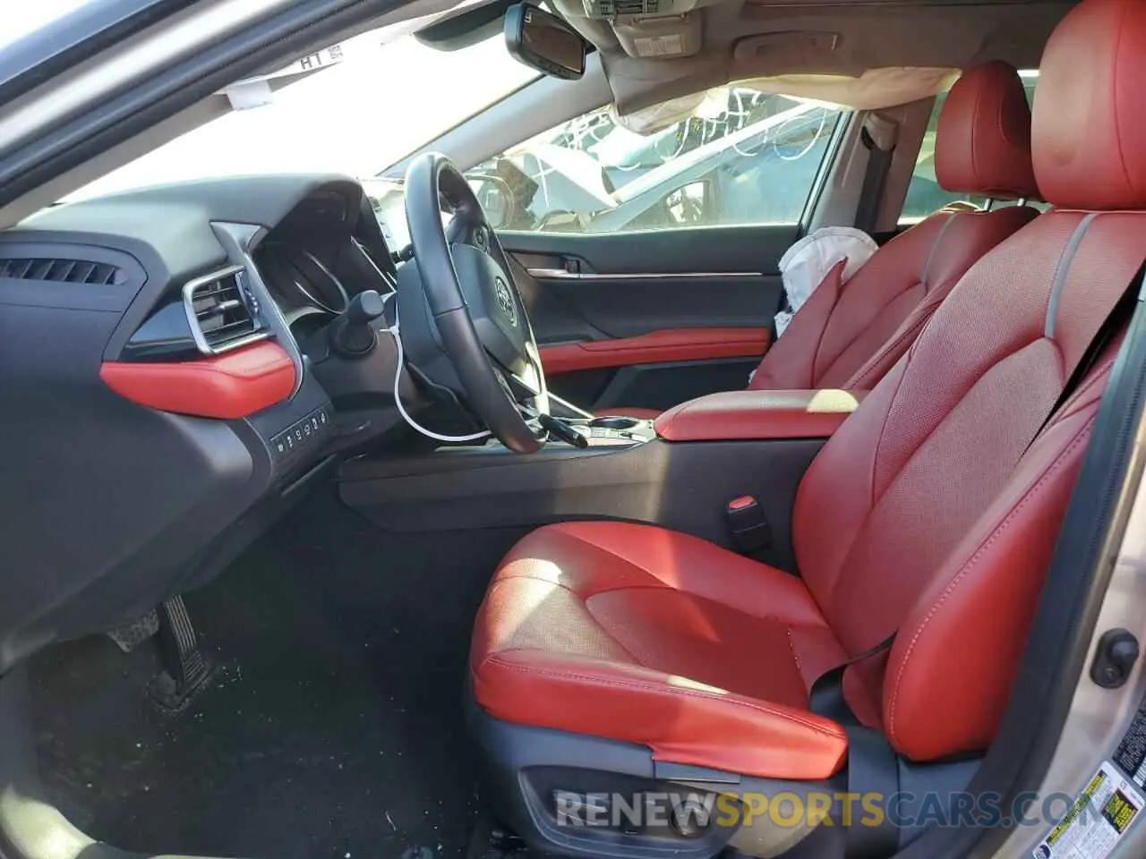 7 Photograph of a damaged car 4T1KZ1AK1RU093164 TOYOTA CAMRY 2024