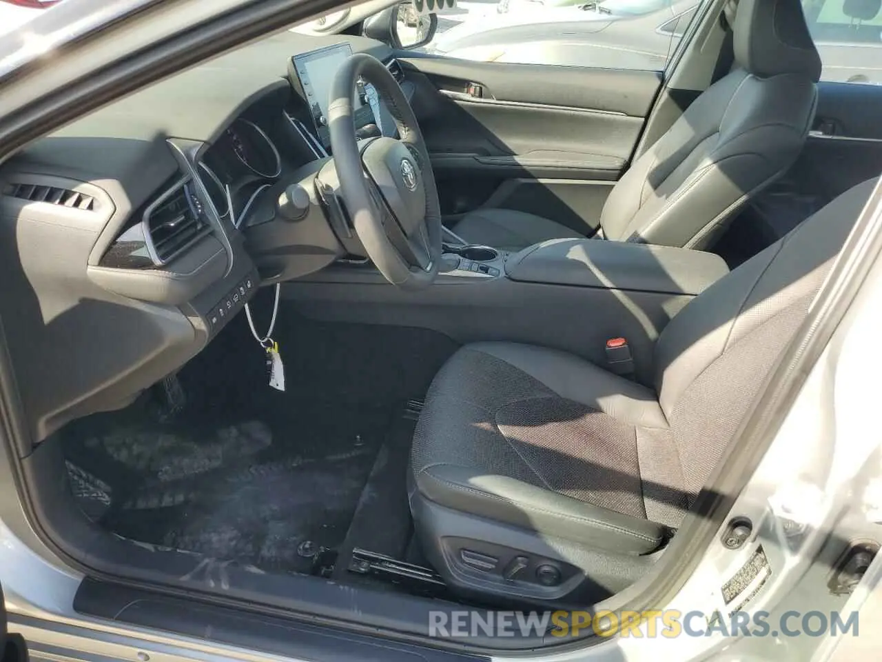 7 Photograph of a damaged car 4T1KZ1AK1RU093696 TOYOTA CAMRY 2024