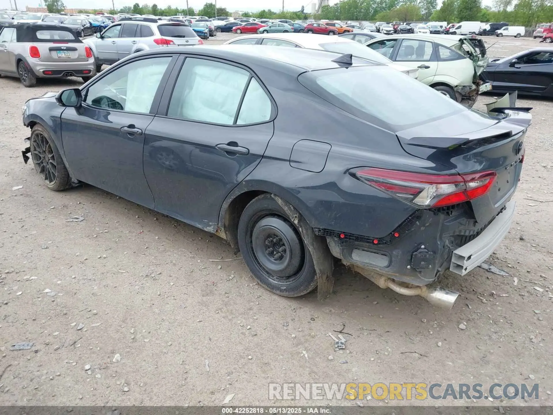 3 Photograph of a damaged car 4T1KZ1AK1RU102588 TOYOTA CAMRY 2024