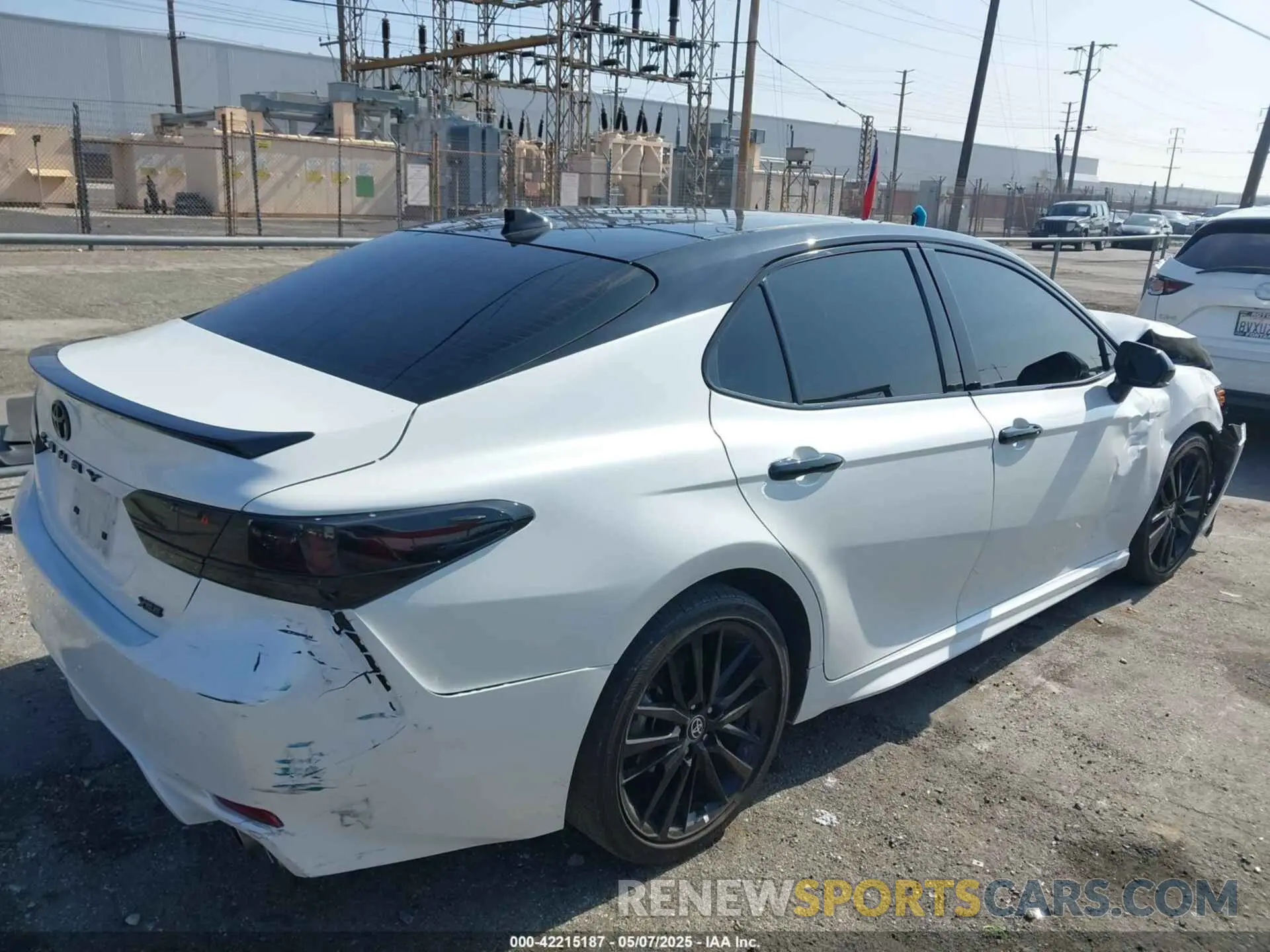 4 Photograph of a damaged car 4T1KZ1AK3RU092341 TOYOTA CAMRY 2024