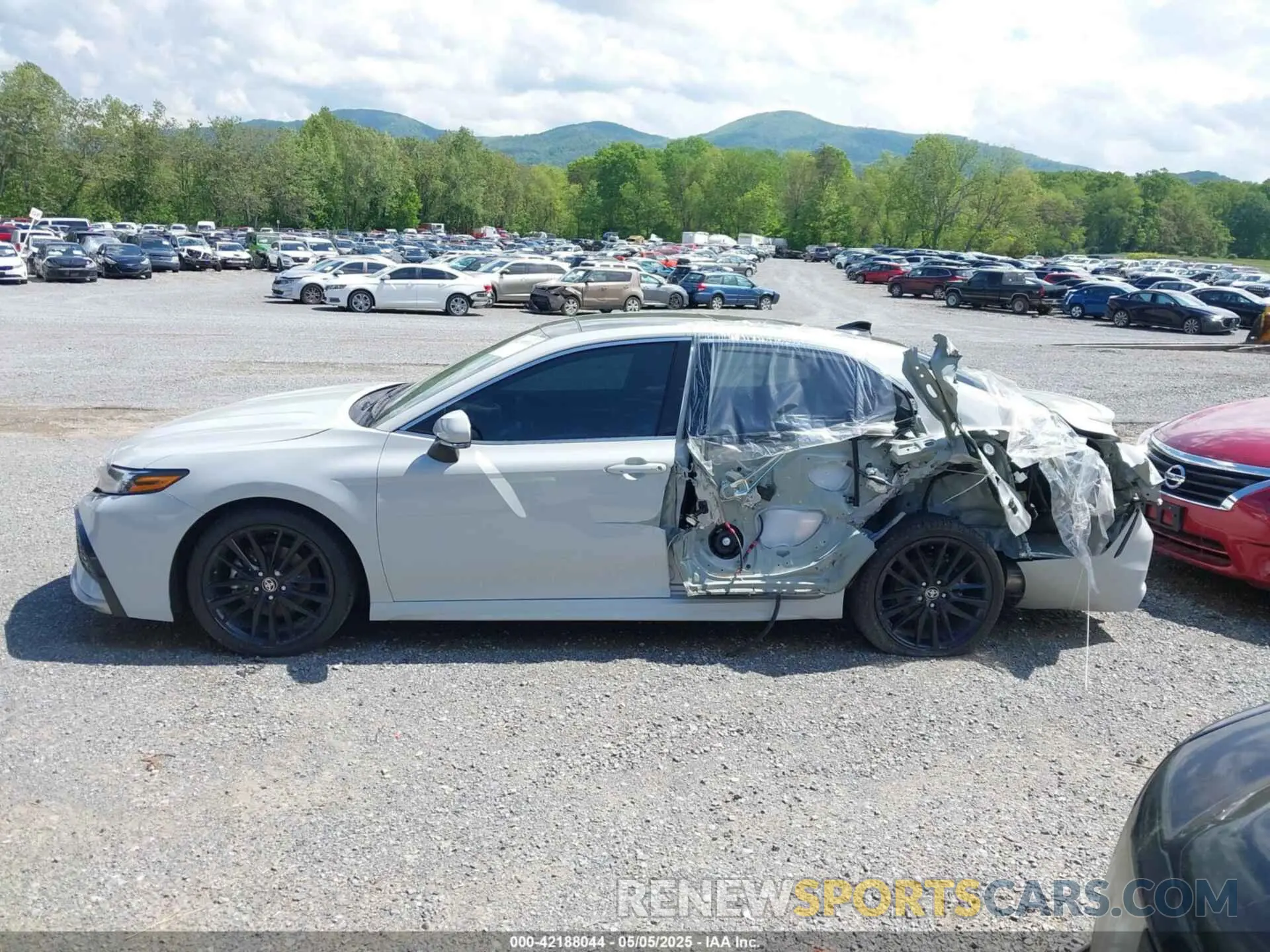 15 Photograph of a damaged car 4T1KZ1AK3RU097183 TOYOTA CAMRY 2024