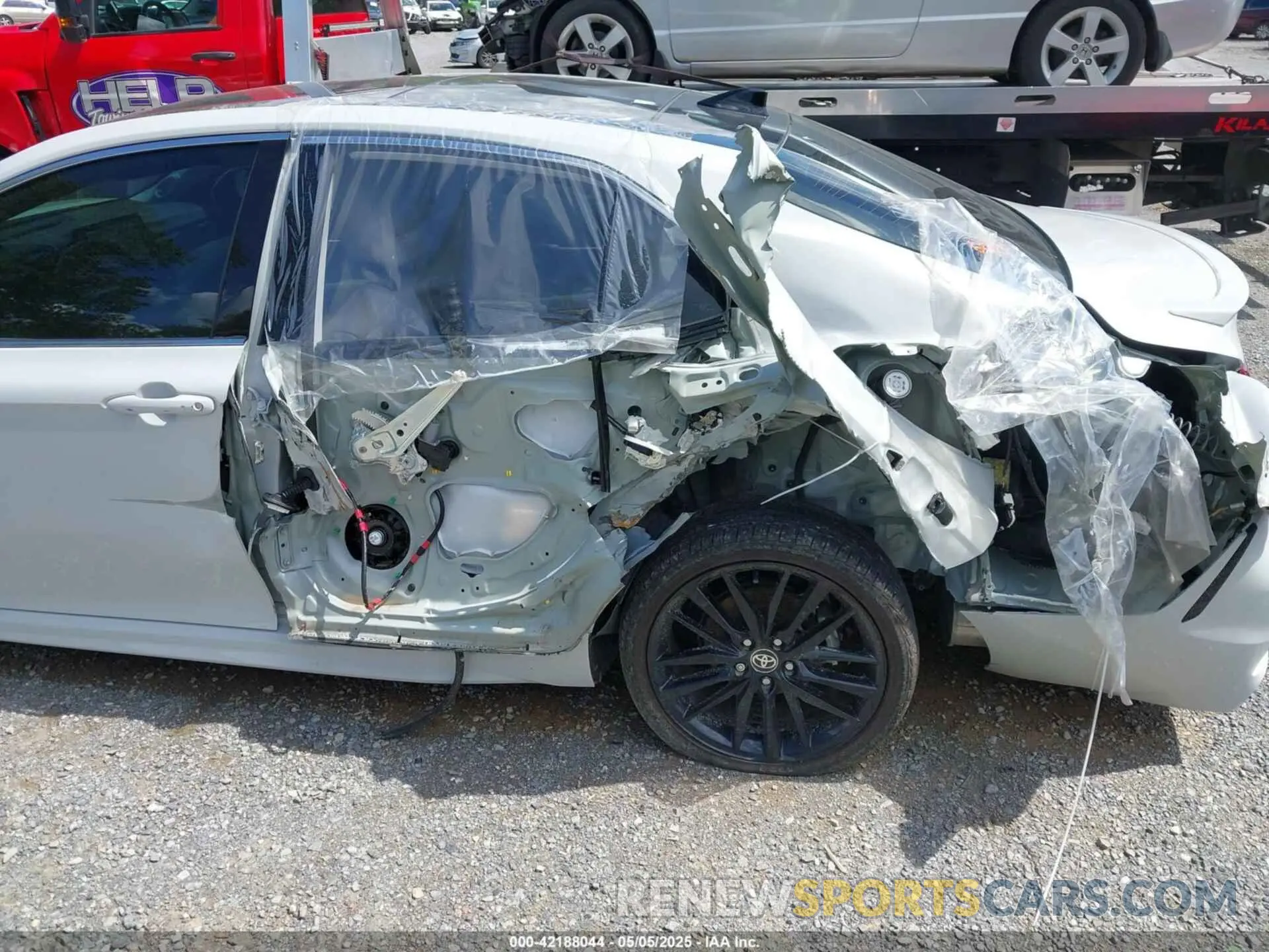 6 Photograph of a damaged car 4T1KZ1AK3RU097183 TOYOTA CAMRY 2024