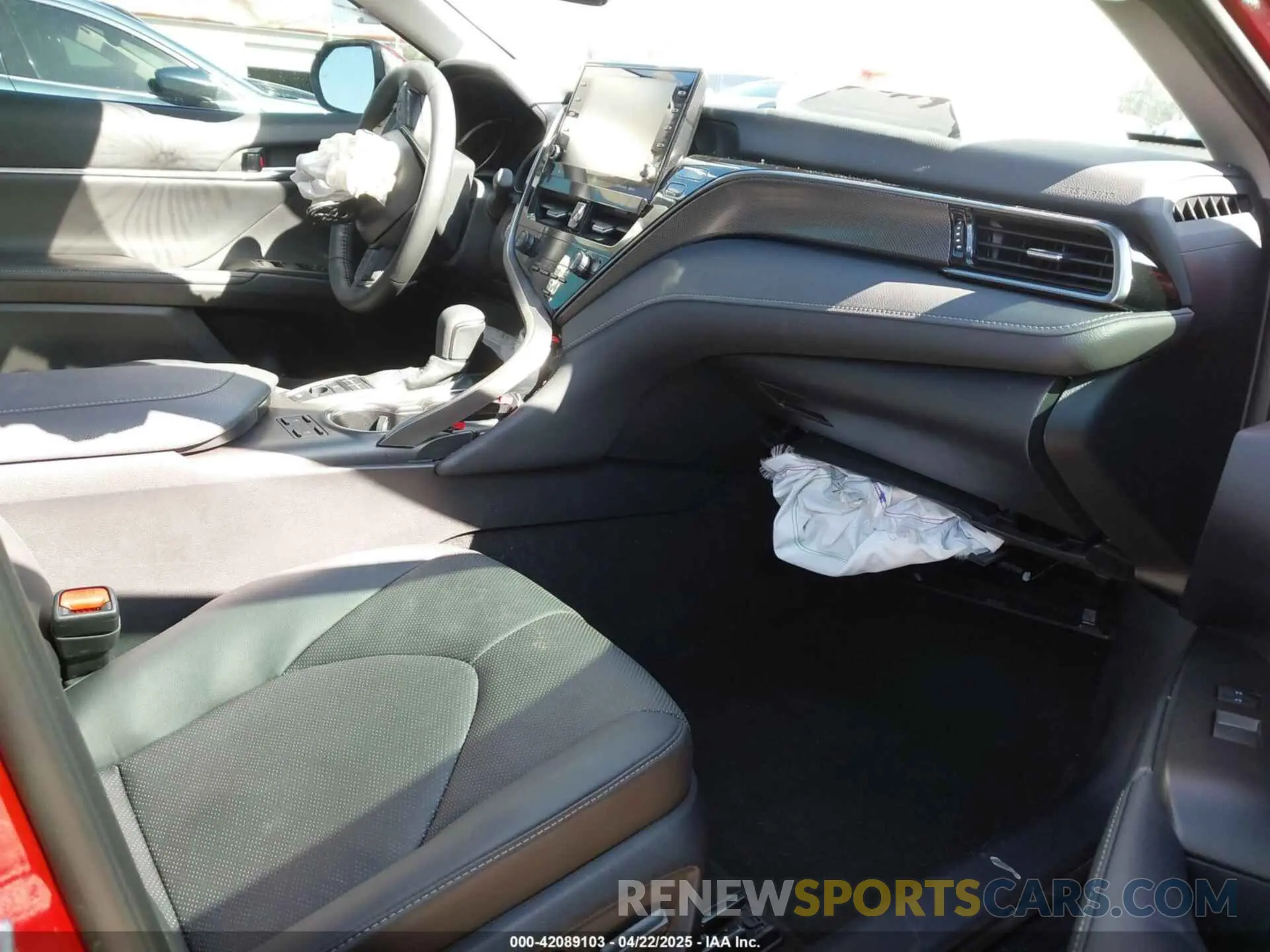 5 Photograph of a damaged car 4T1KZ1AK3RU104018 TOYOTA CAMRY 2024