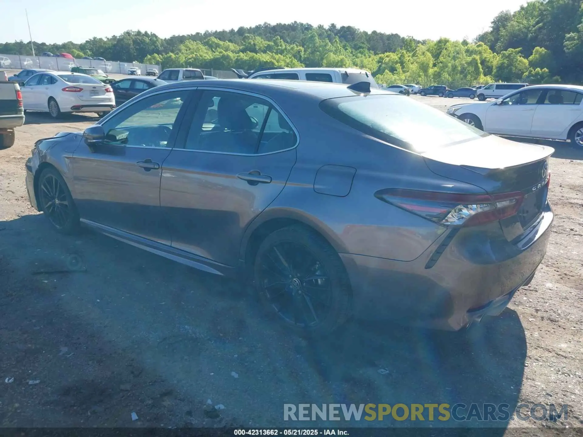 3 Photograph of a damaged car 4T1KZ1AK4RU092560 TOYOTA CAMRY 2024