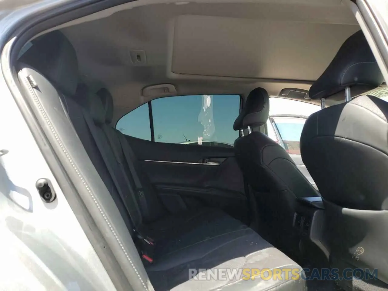 10 Photograph of a damaged car 4T1KZ1AK5RU099887 TOYOTA CAMRY 2024
